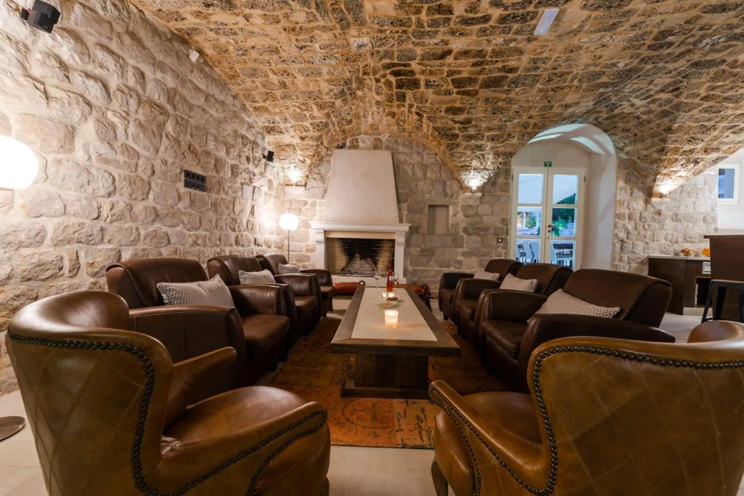 Plentiful Villa in the Quiet Bay of Zaton with Private Pool and Sea View — photograph 9