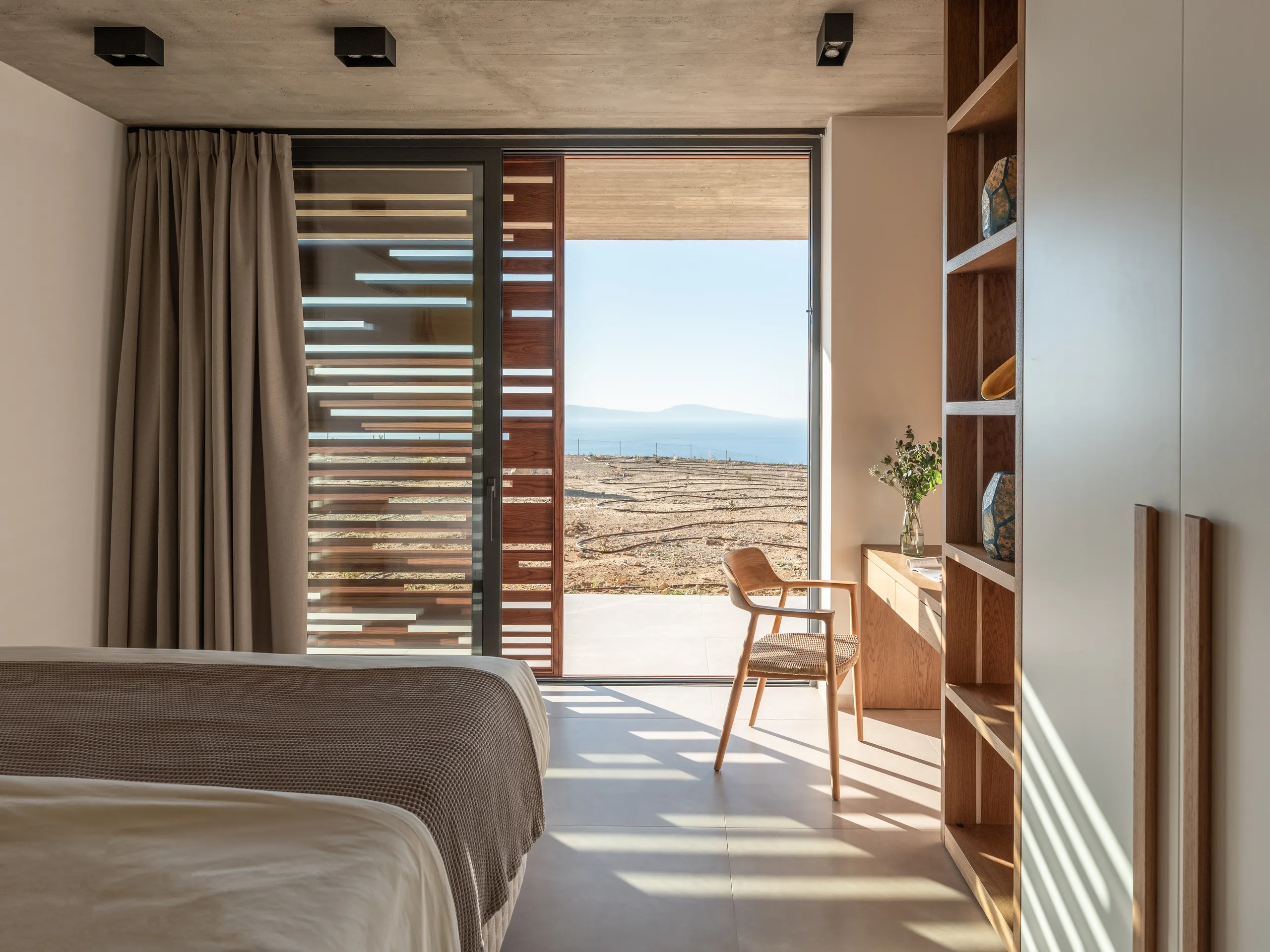 Superior Cretan Accommodation with Private Pool, Sauna and Stunning Views — photograph 10