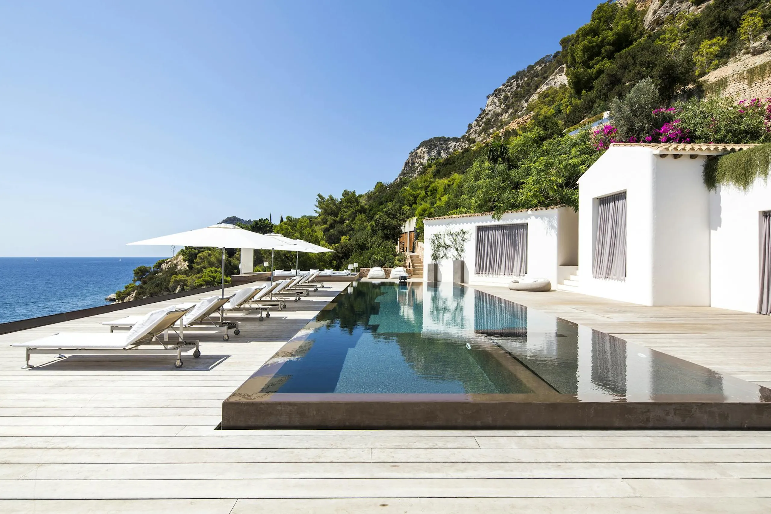 Phenomenal Seaview Villa in Ibiza with Infinity Pool and Panoramic Patio Dining, Ibiza