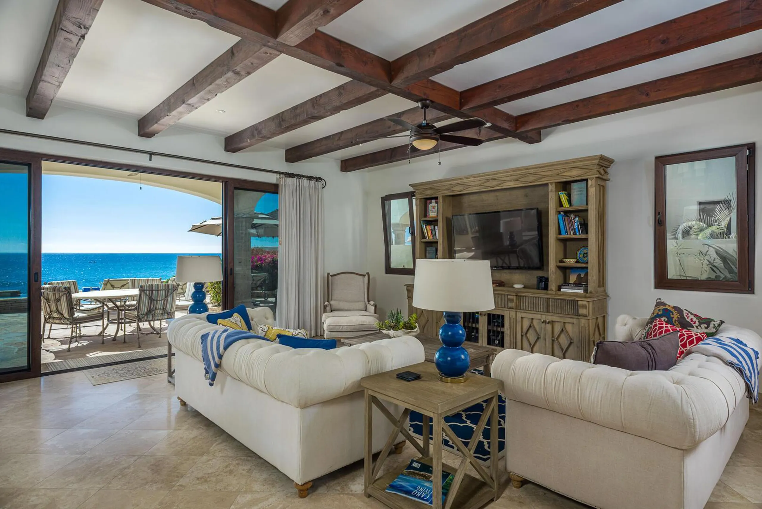 Tranquil 4 Bedroom Villa with Private Swimming Pool and Ocean Views — photograph 6
