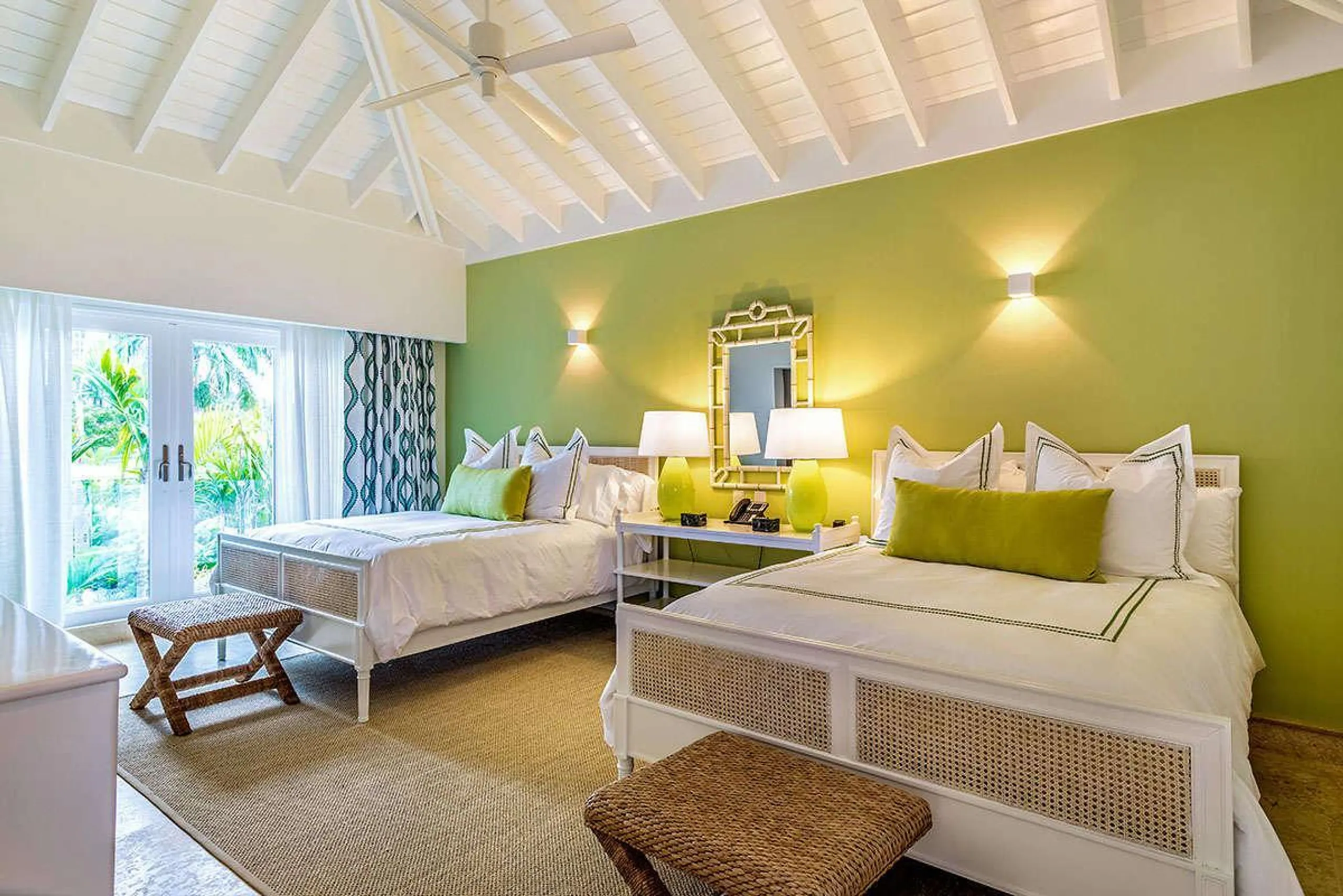Deluxe Paradise Villa with Private Pool and Lovely Lush Gardens — photograph 5