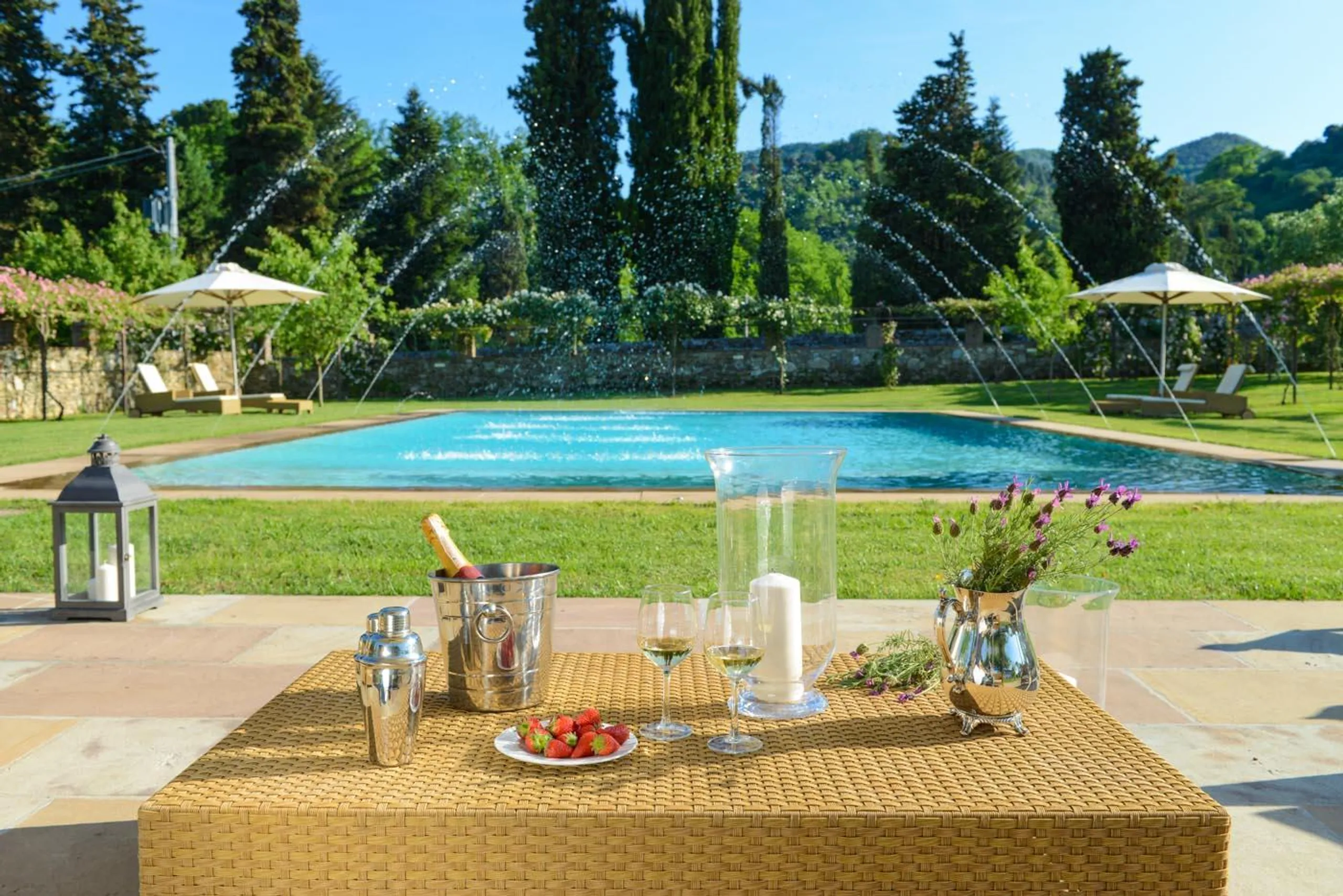 Grand 14BDR Tuscan Estate with Private Pool, Gazebo, and Pool Table — photograph 8