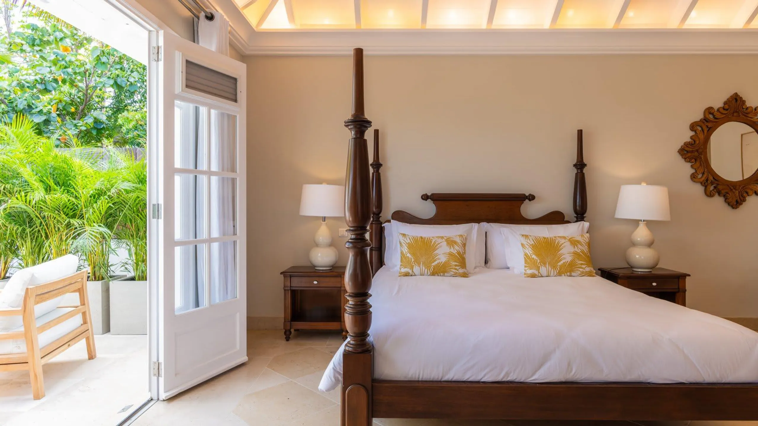 Upscale Caribbean Style Villa with Private Pool and Oceanview — photograph 8