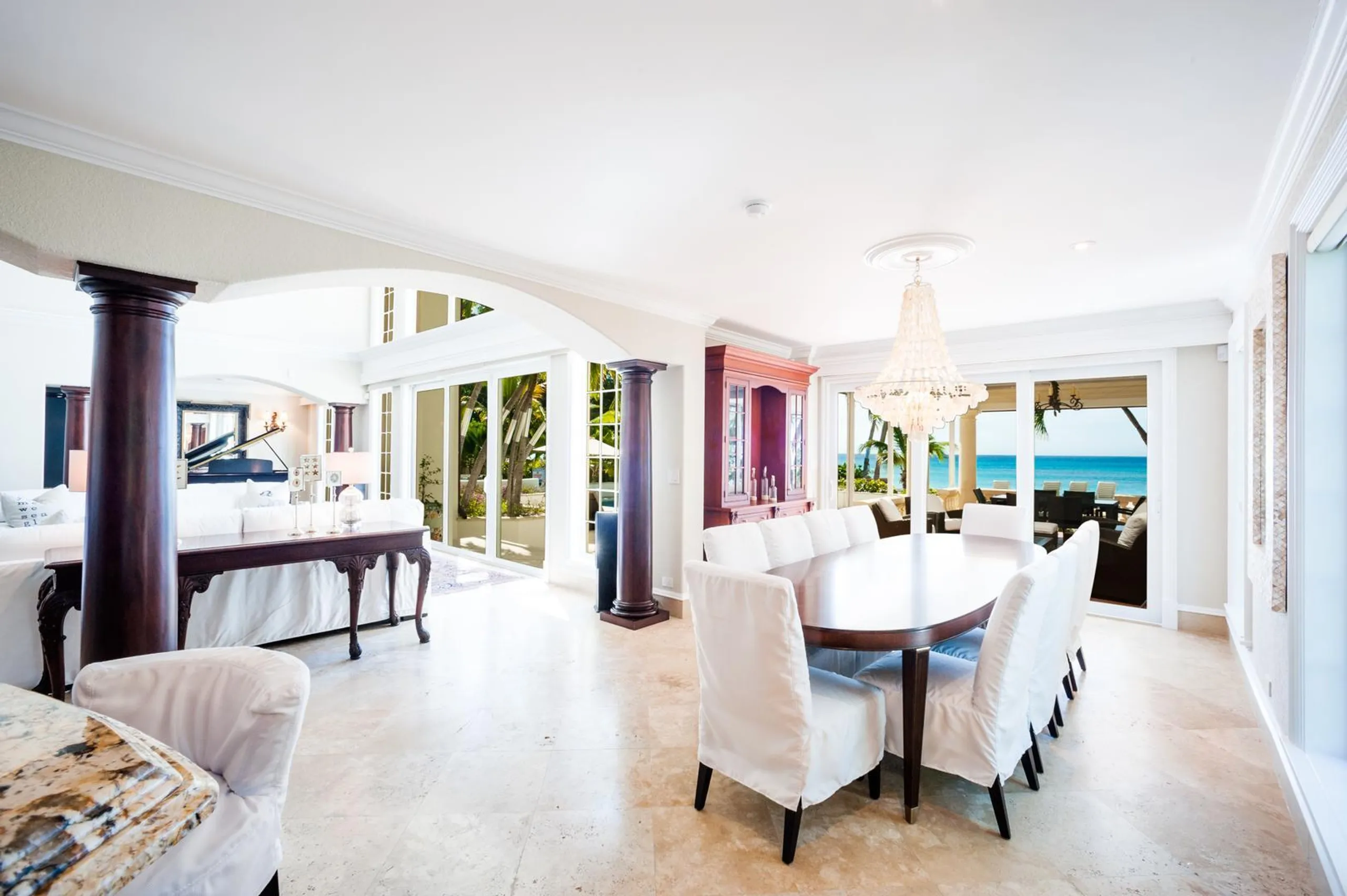 Seven Mile Serenity Estate: A West Bay Getaway with Private Resort Pool and Beach — photograph 10