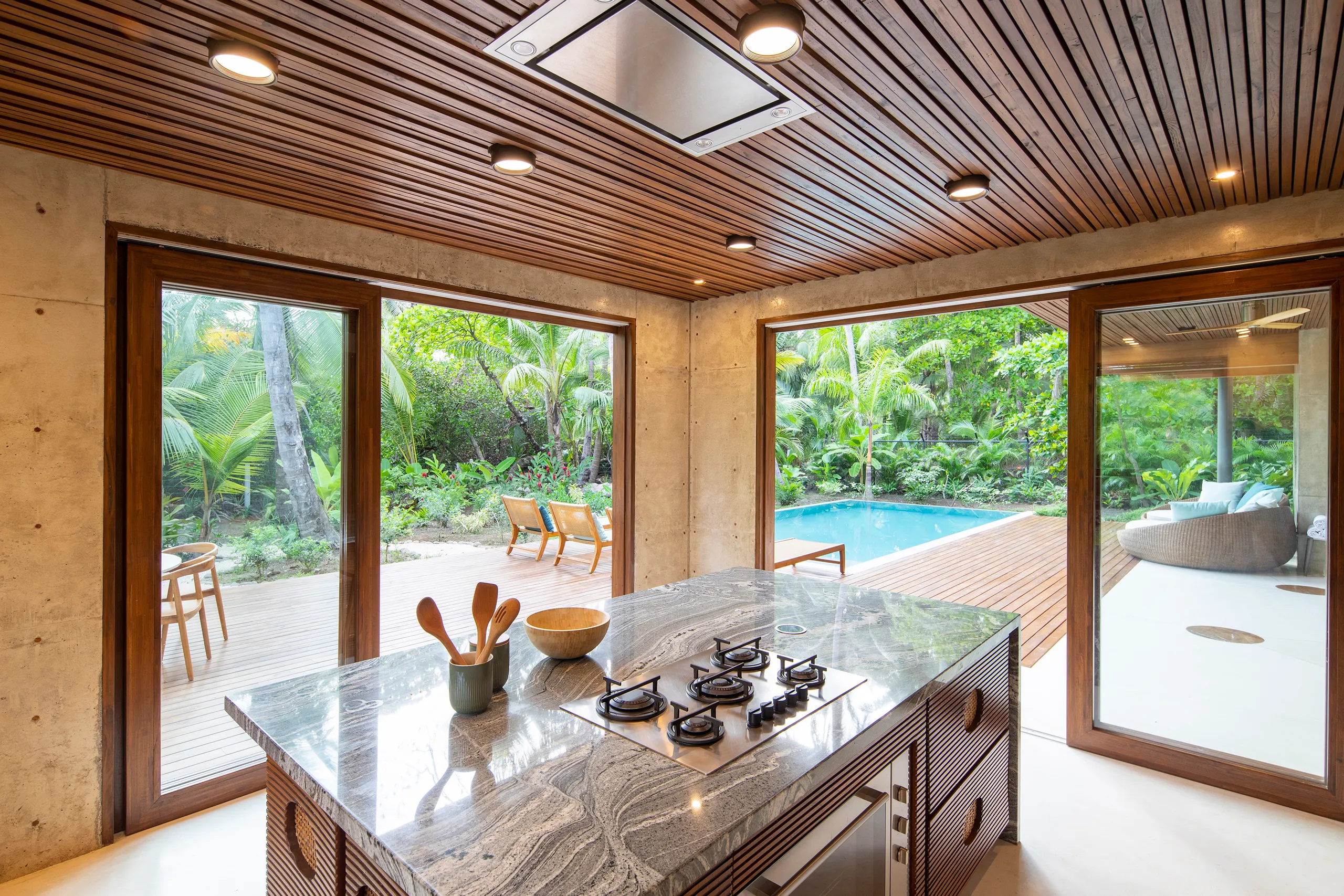 Refined Twin Villas with Private Pool, Beach Access, and Wildlife Views — photograph 8