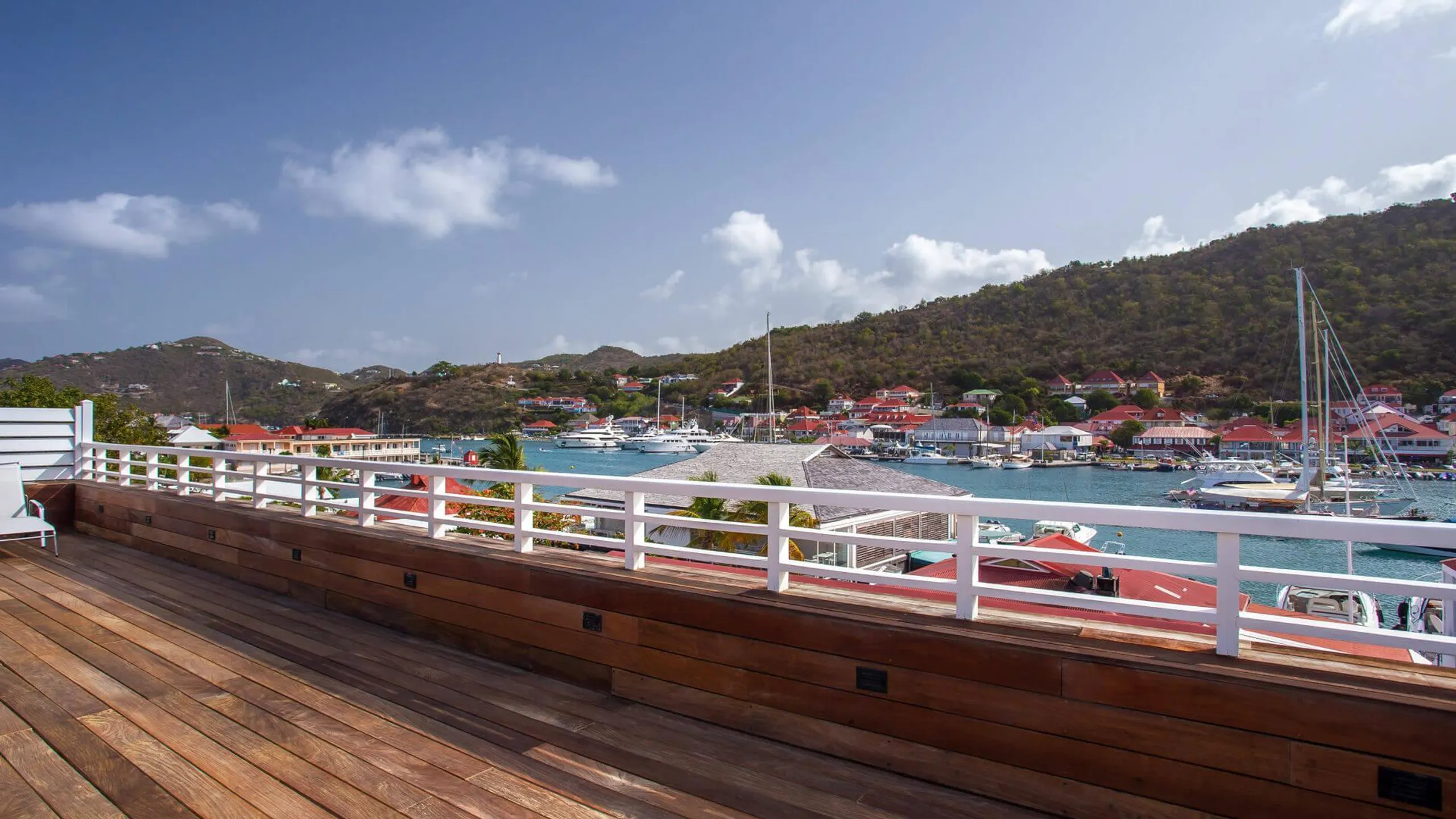Gustavia's Premier Hideaway Villa with Exclusive Harbor Views — photograph 7