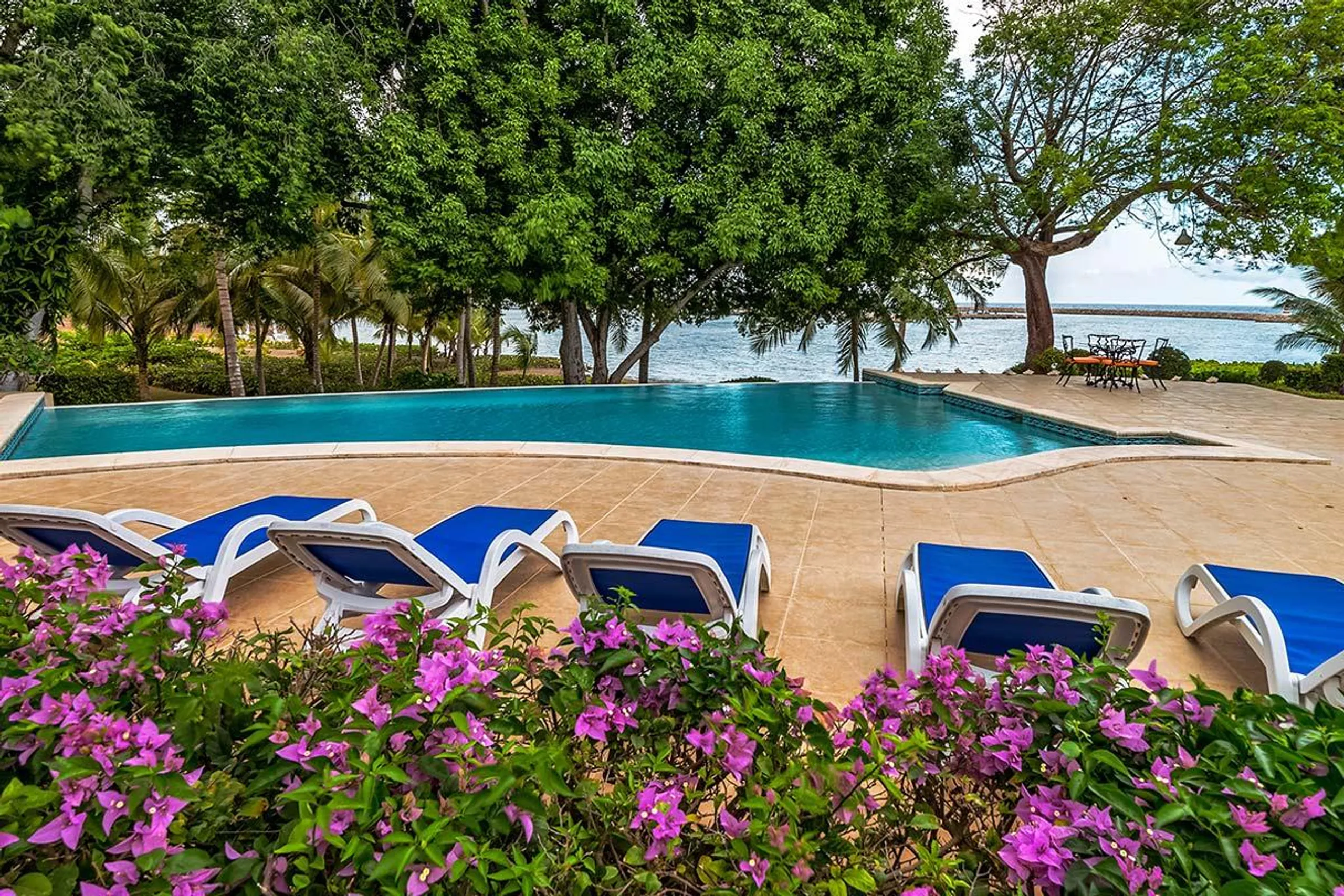 Panoramic Oceanview Villa with Private Pool and Gazebo — photograph 4