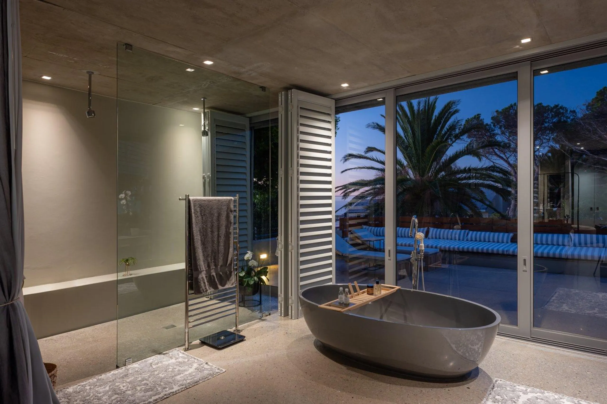 Secluded Luxury Villa with Panoramic Ocean Views — photograph 11