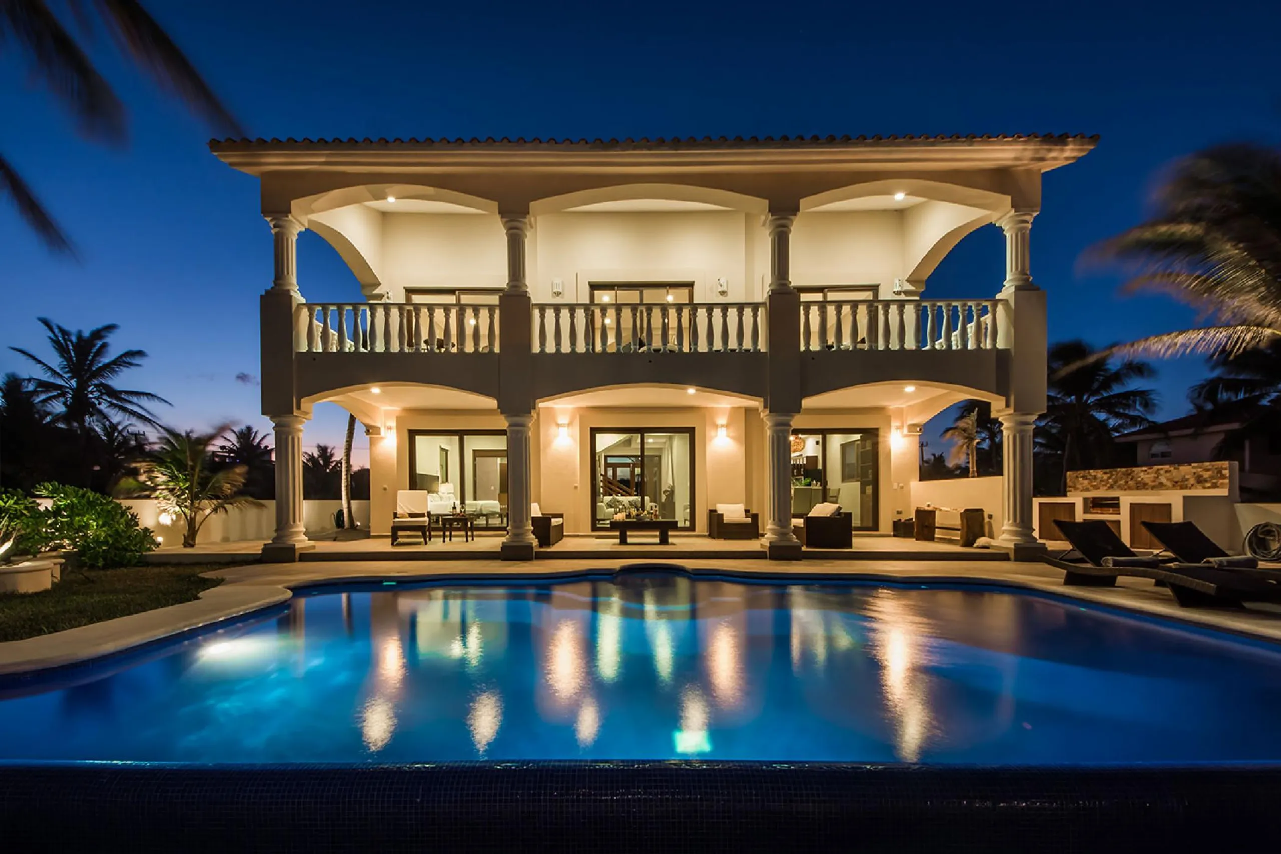 Amazing  Tankah Bay Oceanfront Estate with Infinity Pool and Private Beach — photograph 9