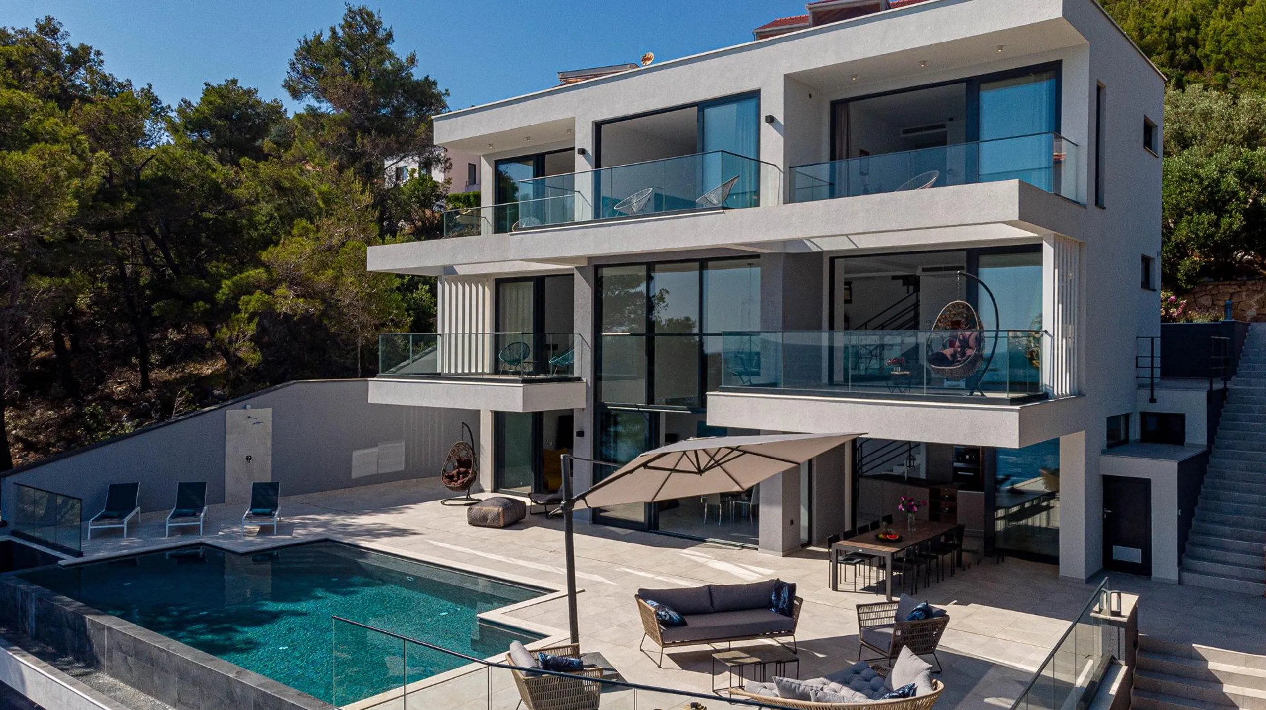 Spectacular Villa with Private Pool and Lovely Sea Views — photograph 3