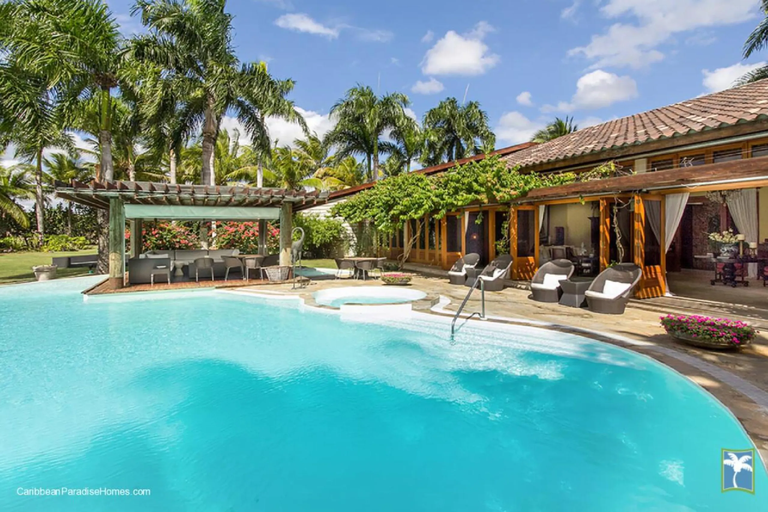Elegant Casa de Campo Estate with Large Private Pool and Amazing Gardens, Casa de Campo