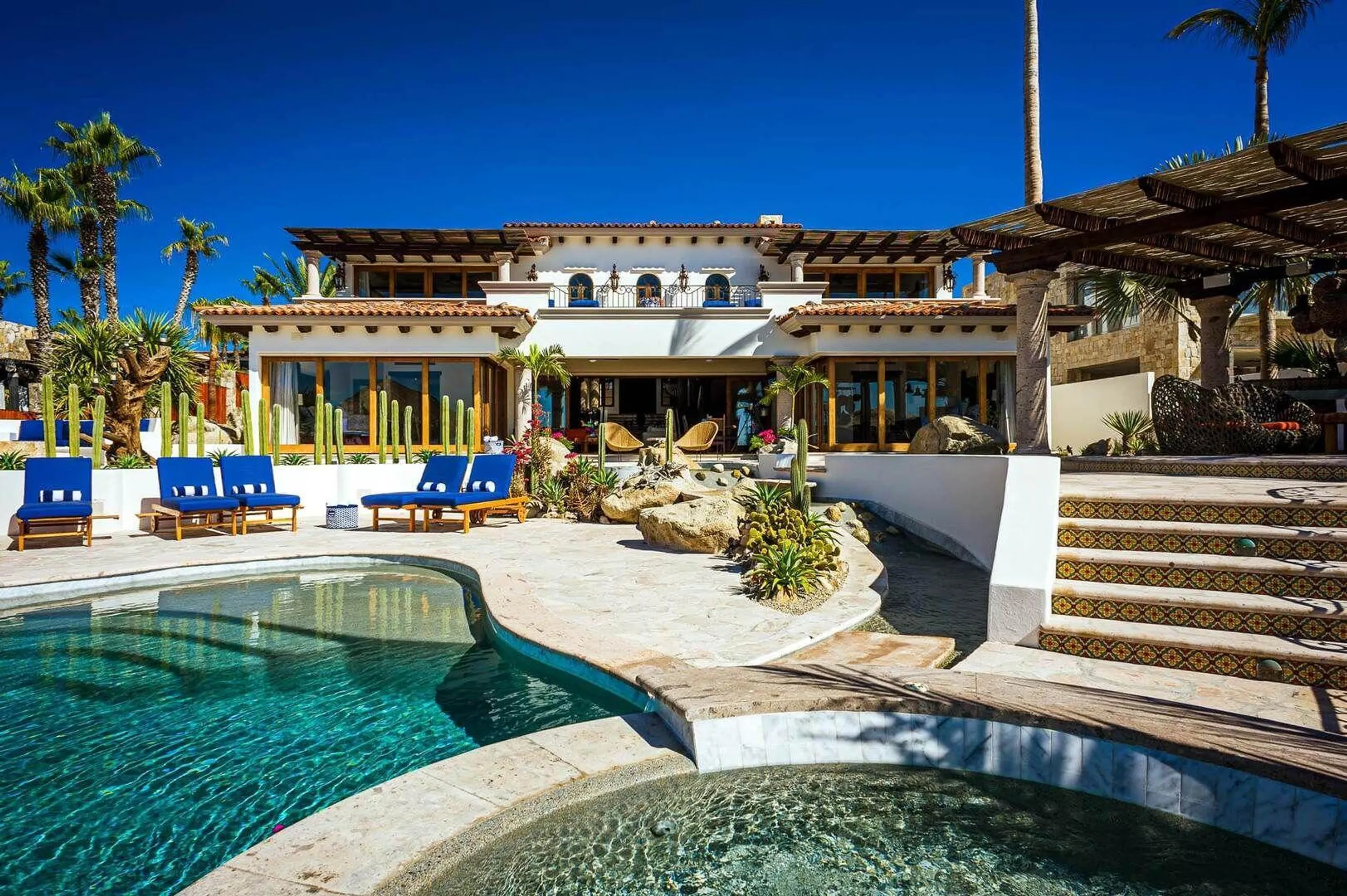 Oceanfront Punta Ballena Luxury Estate with Infinity Pool and Ocean Views, Punta Ballena