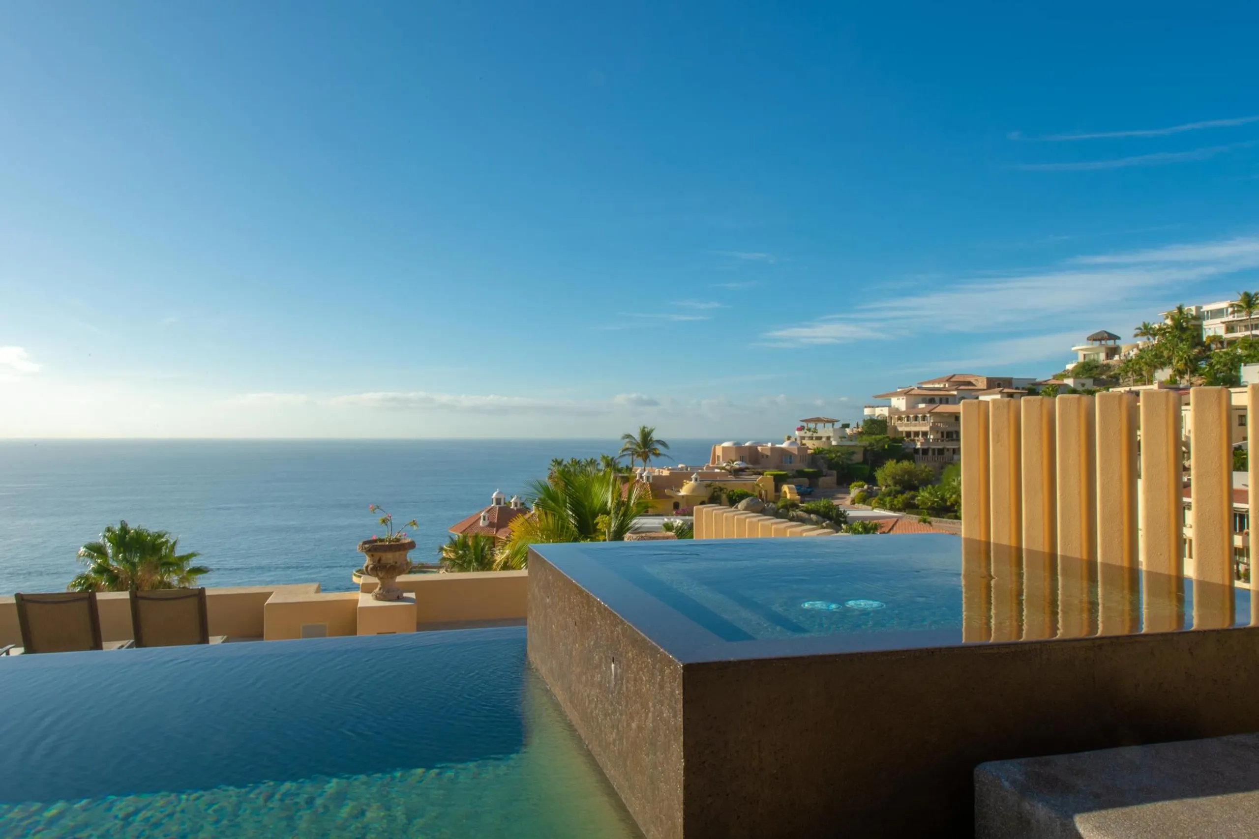 Magnificent Pedregal Estate with Infinity Pool and Ocean Views — photograph 4
