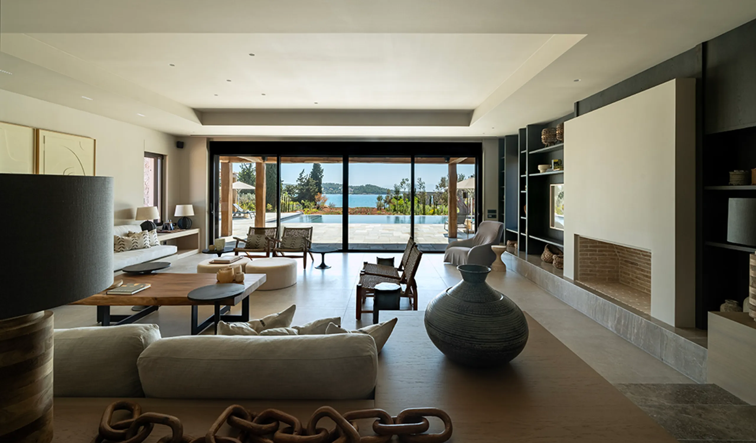 Luxurious Ververondian Getaway with Infinity Pool and Stunning Garden — photograph 5