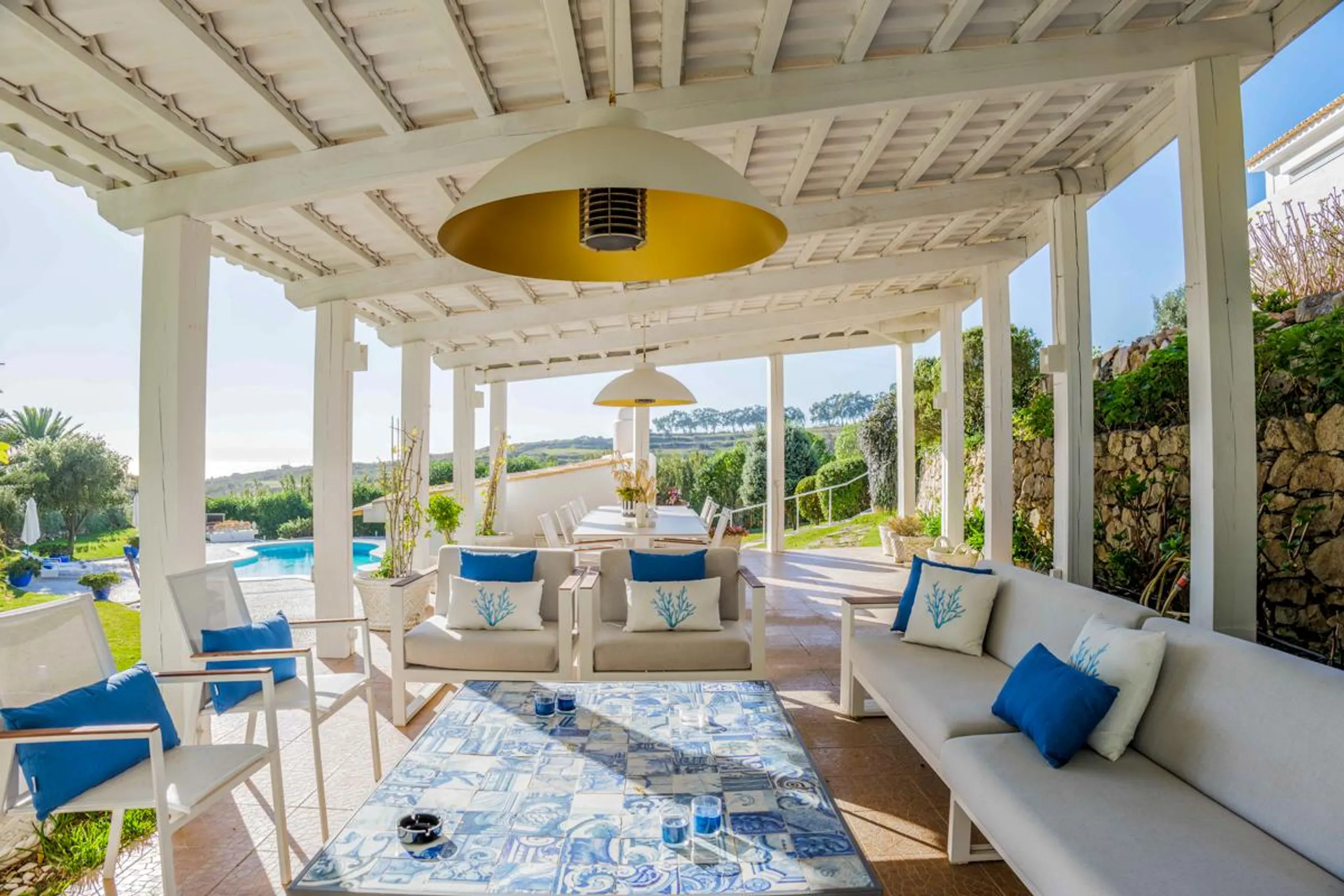 Deluxe Cozy Villa with Private Pool and Outdoor Seating — photograph 4