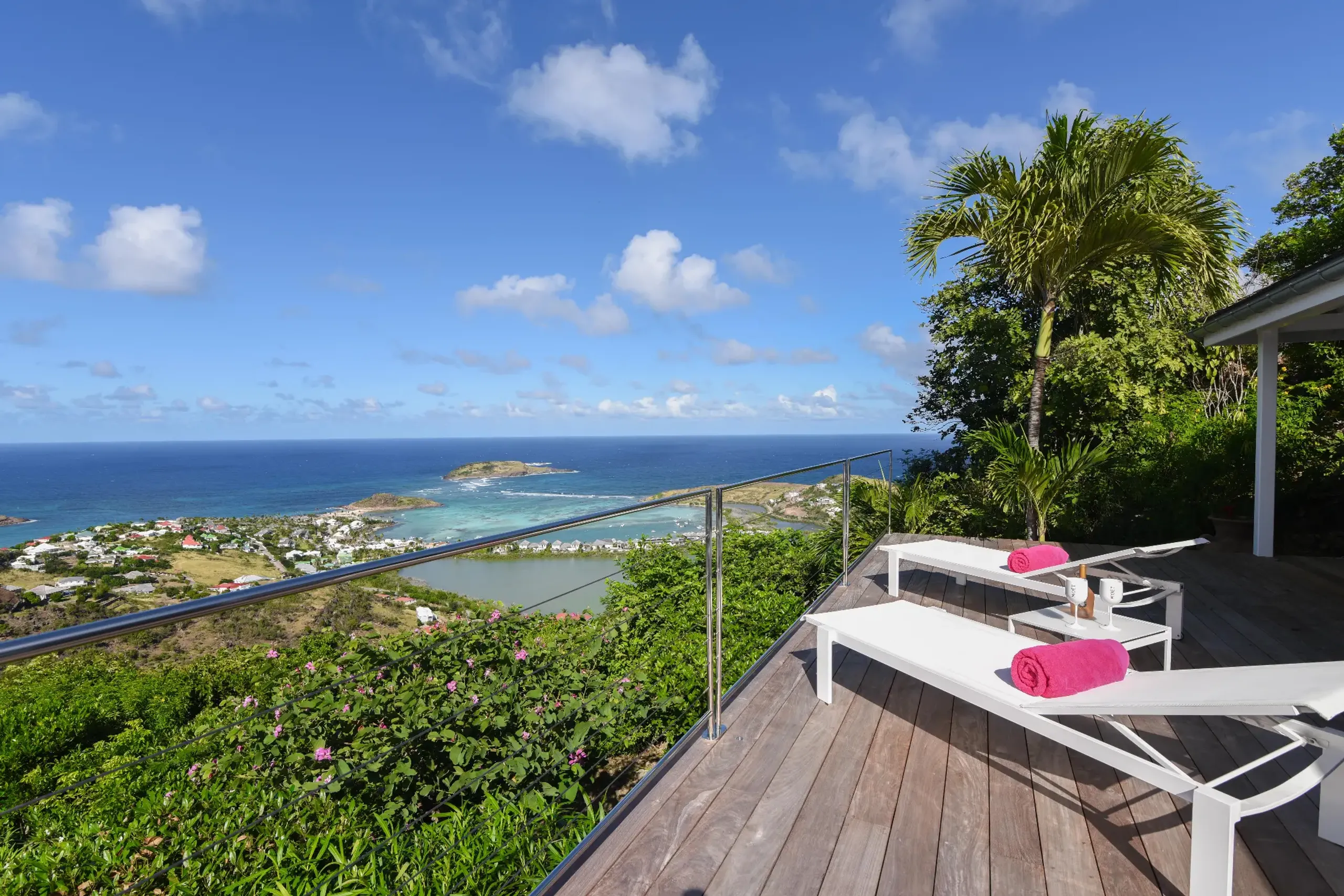 Palatial Paradise Villa with Private Pool and Outstanding Ocean Views — photograph 3