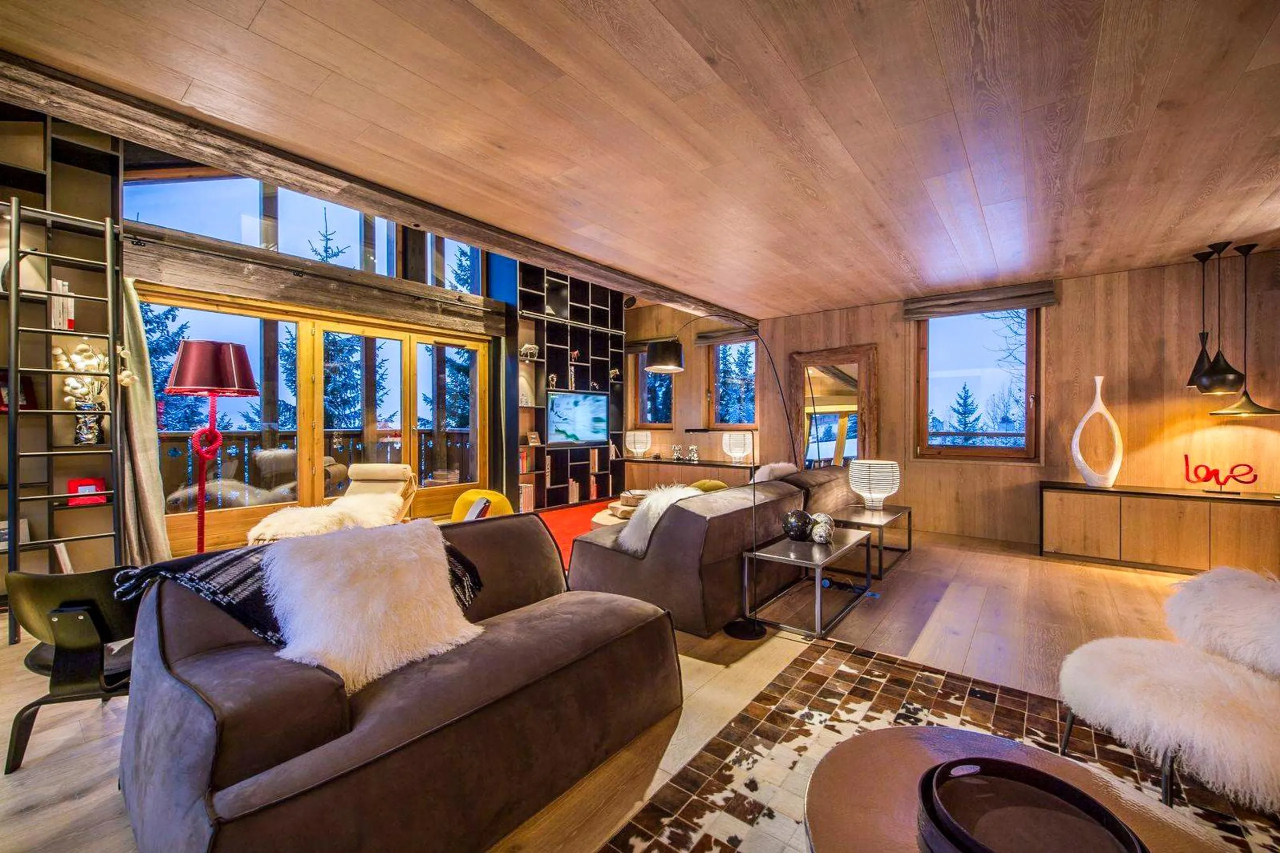 Fantastic 5BR Villa with Pool, Sauna and French Alps Views — photograph 4