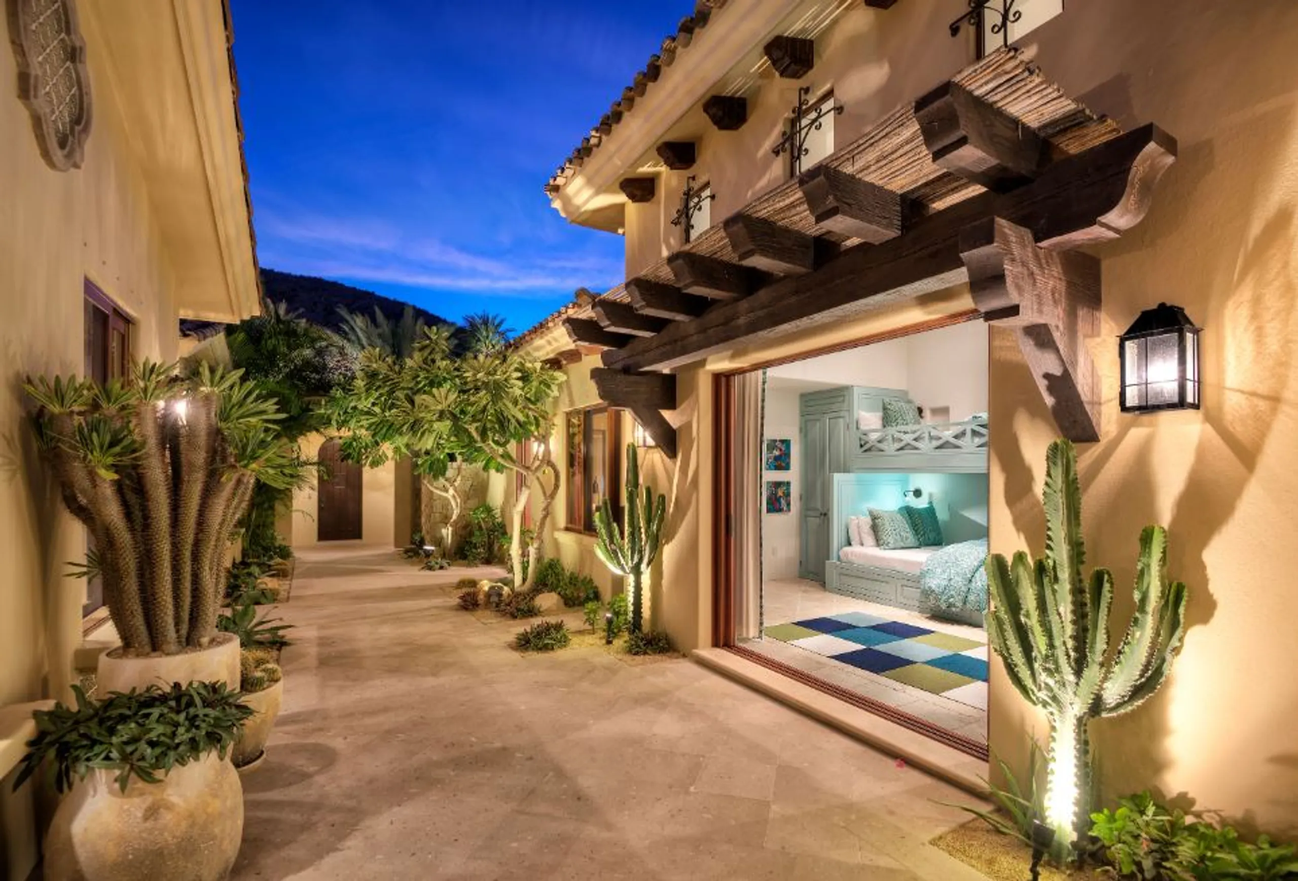 Opulent Los Cabos Villa with Private Infinity Pool, Five-Star Service, Resort Perks and Sea Views — photograph 4