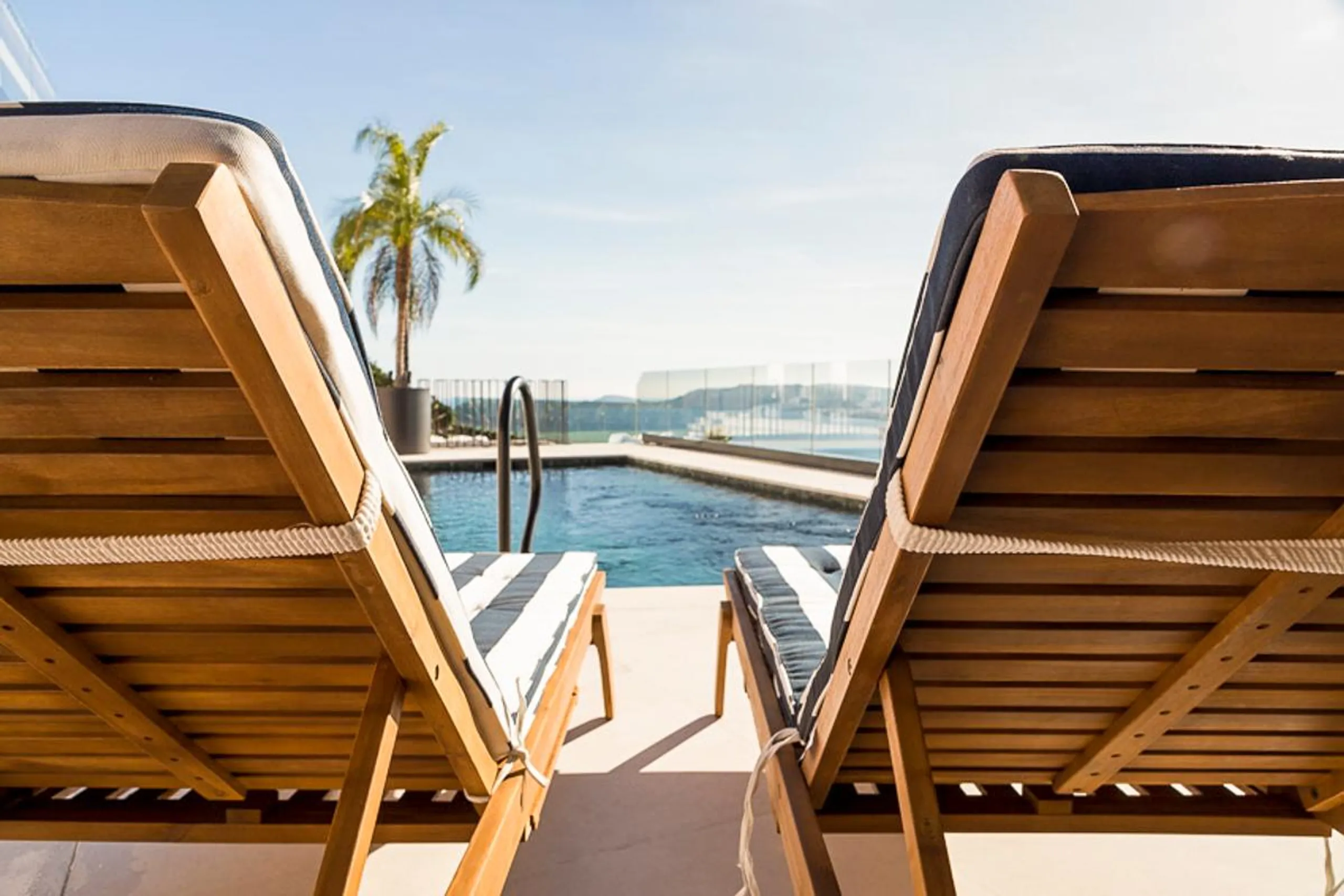 Splendid Hillside Villa with Private Pool and Javea Views — photograph 7