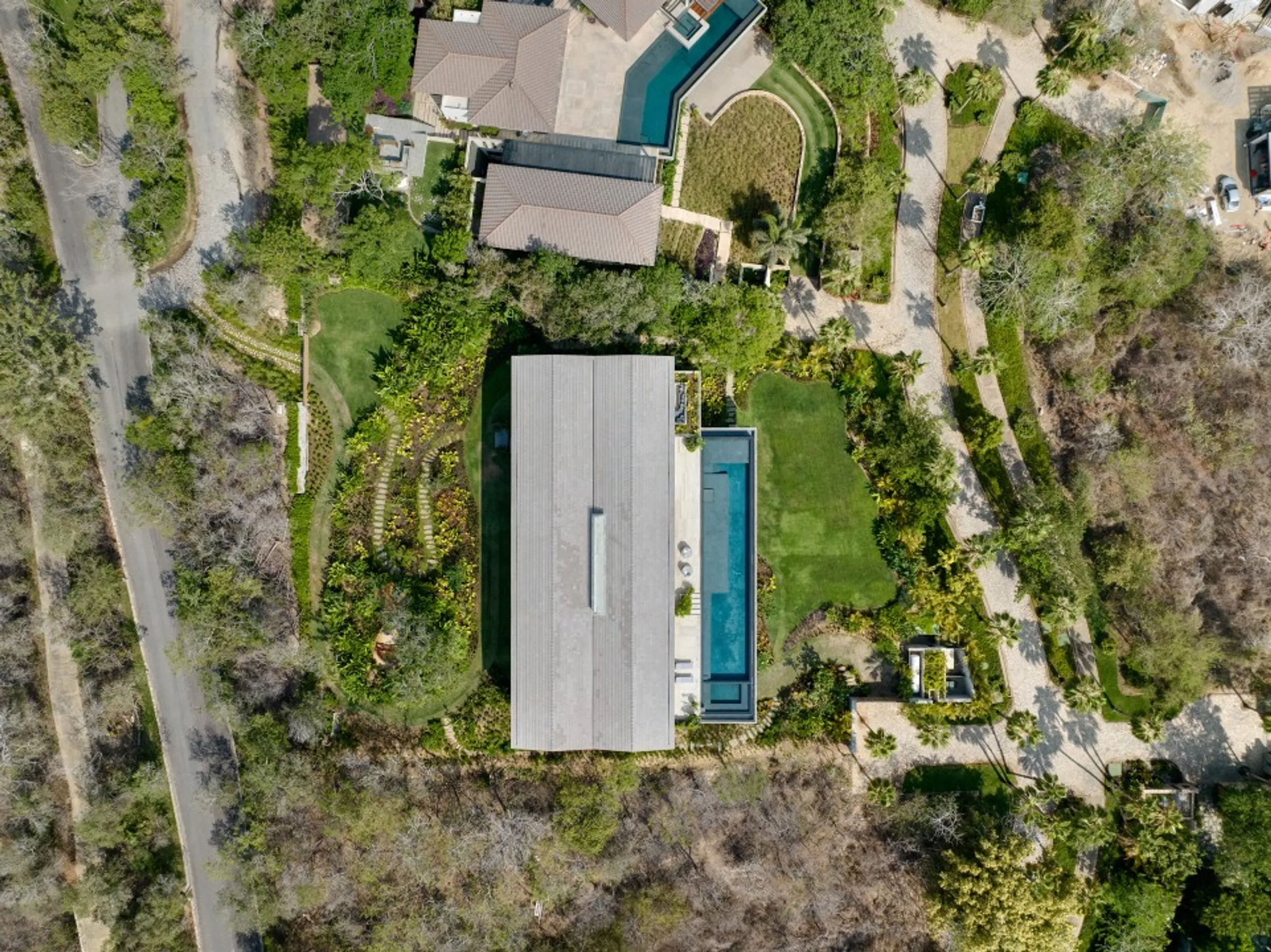Kupuri Ocean-View Villa with Infinity Pool and Ocean Views — photograph 5