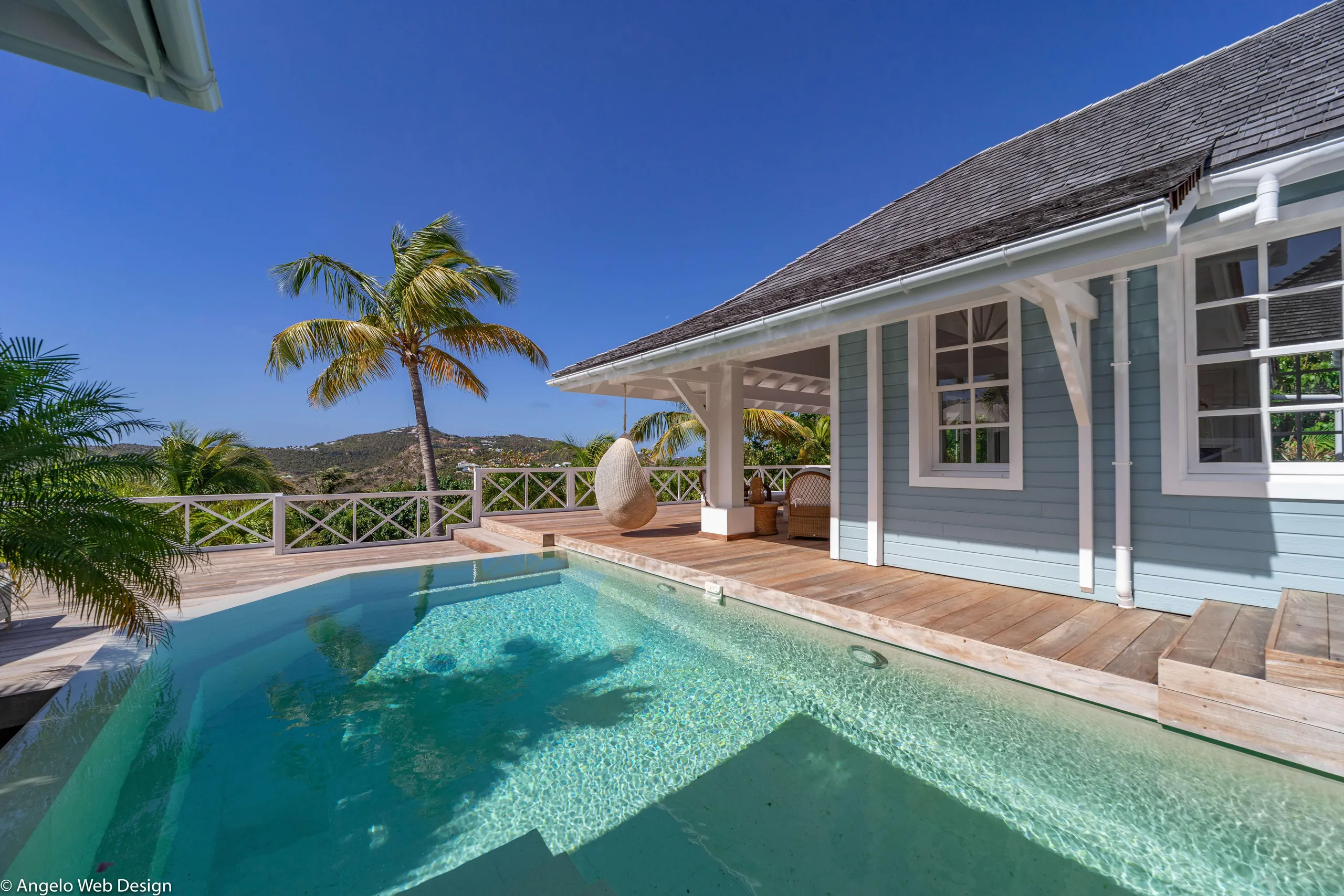 Tropical Hillside Villa with Private Pool and Incredible Views — photograph 9