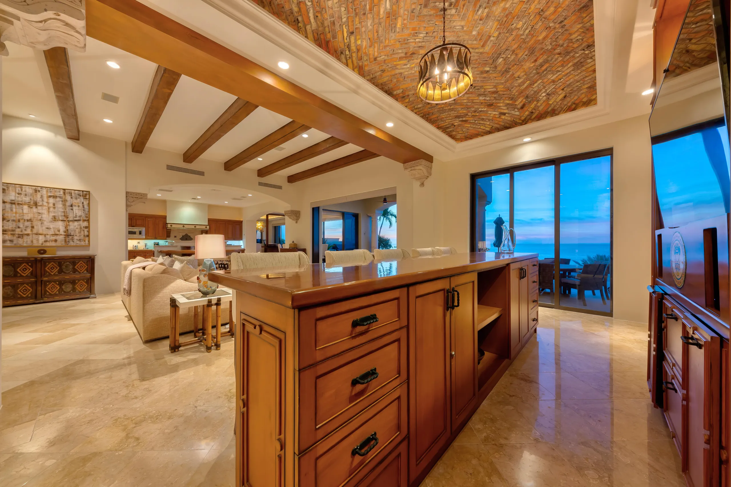 Majestic 4000 Sqt Beachfront Villa with Private Swimming Pool and Club Access — photograph 7