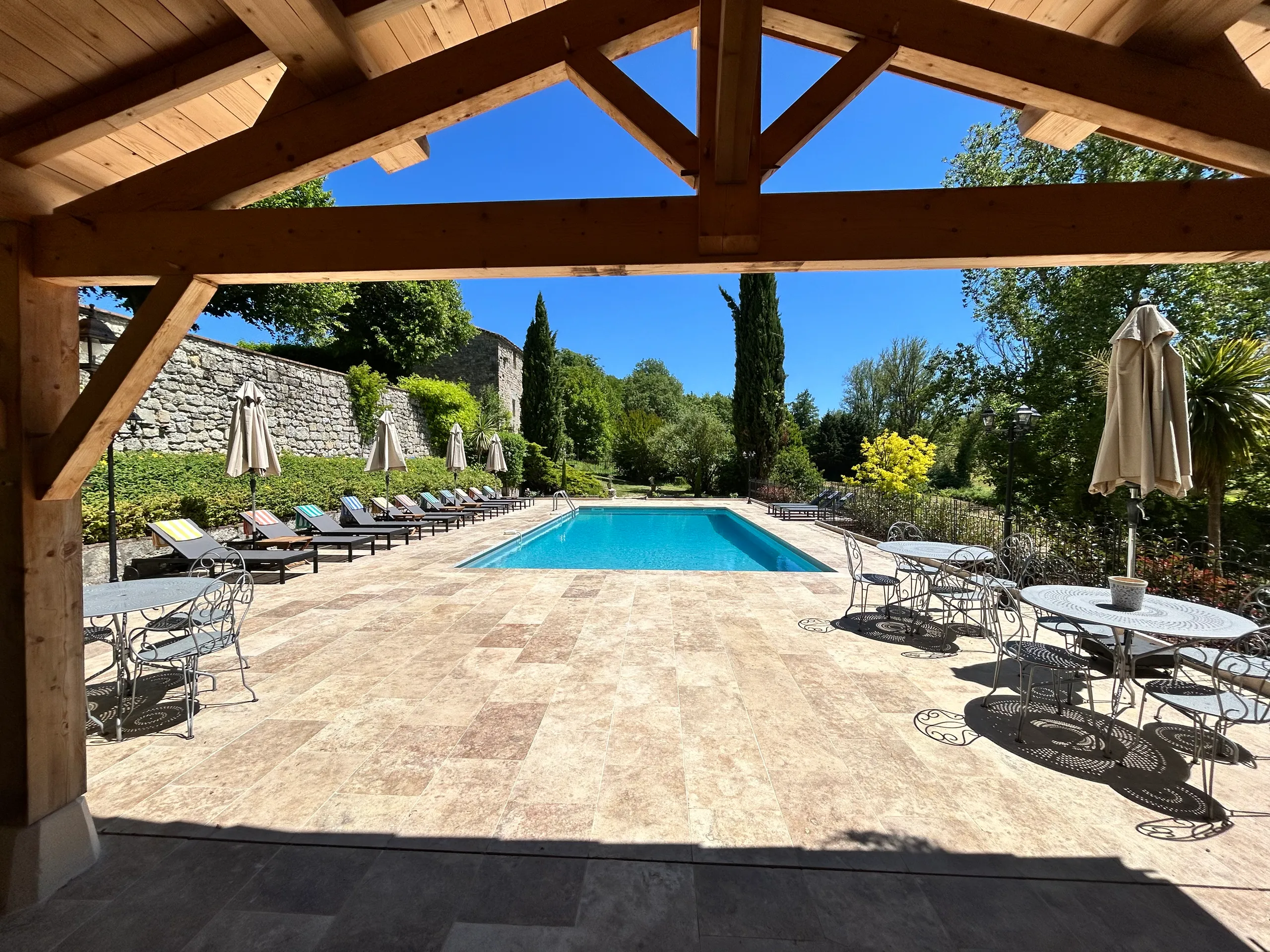 Gascony Hidden Luxury Retreat with 12-BR and Outdoor Pool — photograph 5