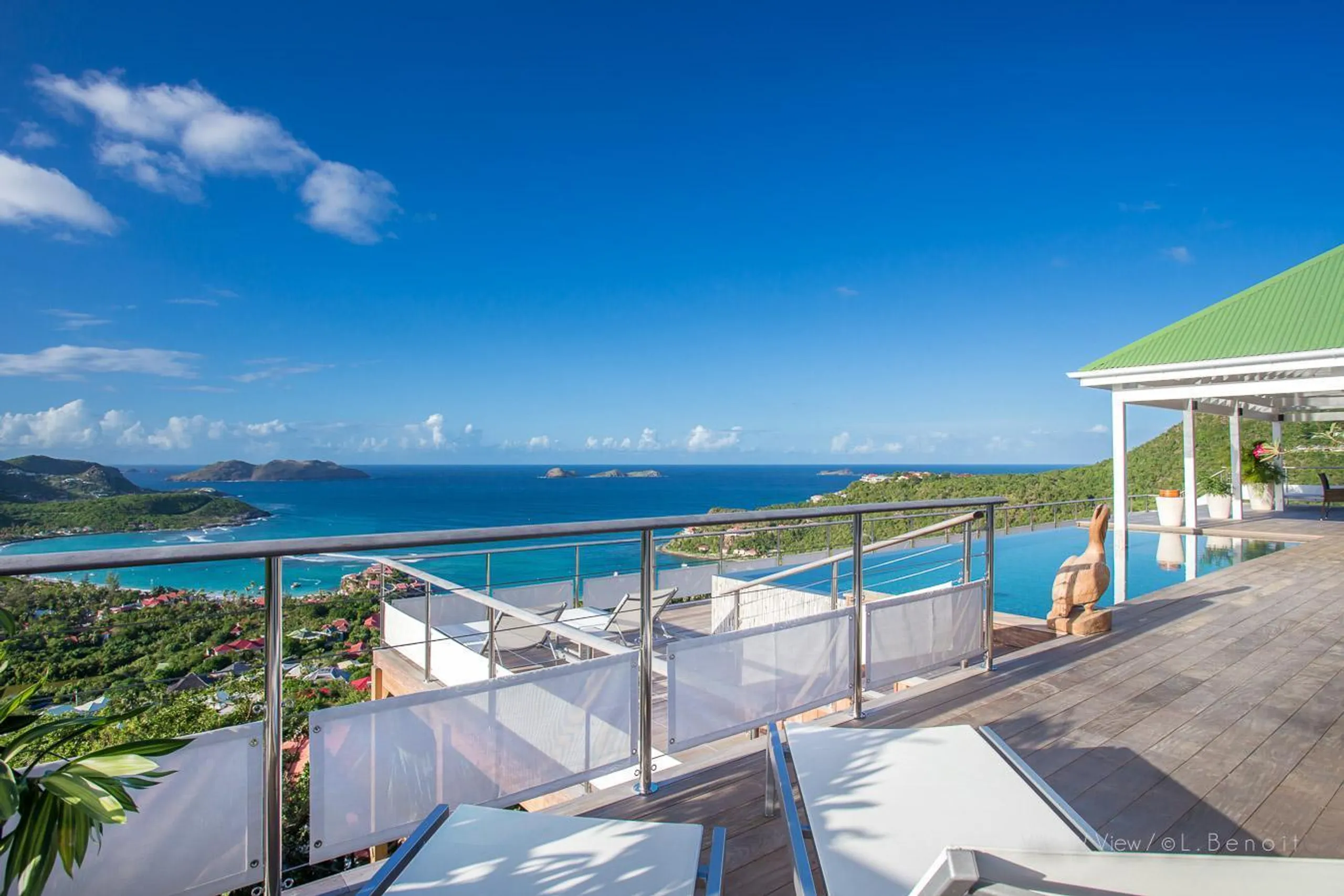 Prestigious Paradise Villa with Infinity Pool and Fitness Room — photograph 3