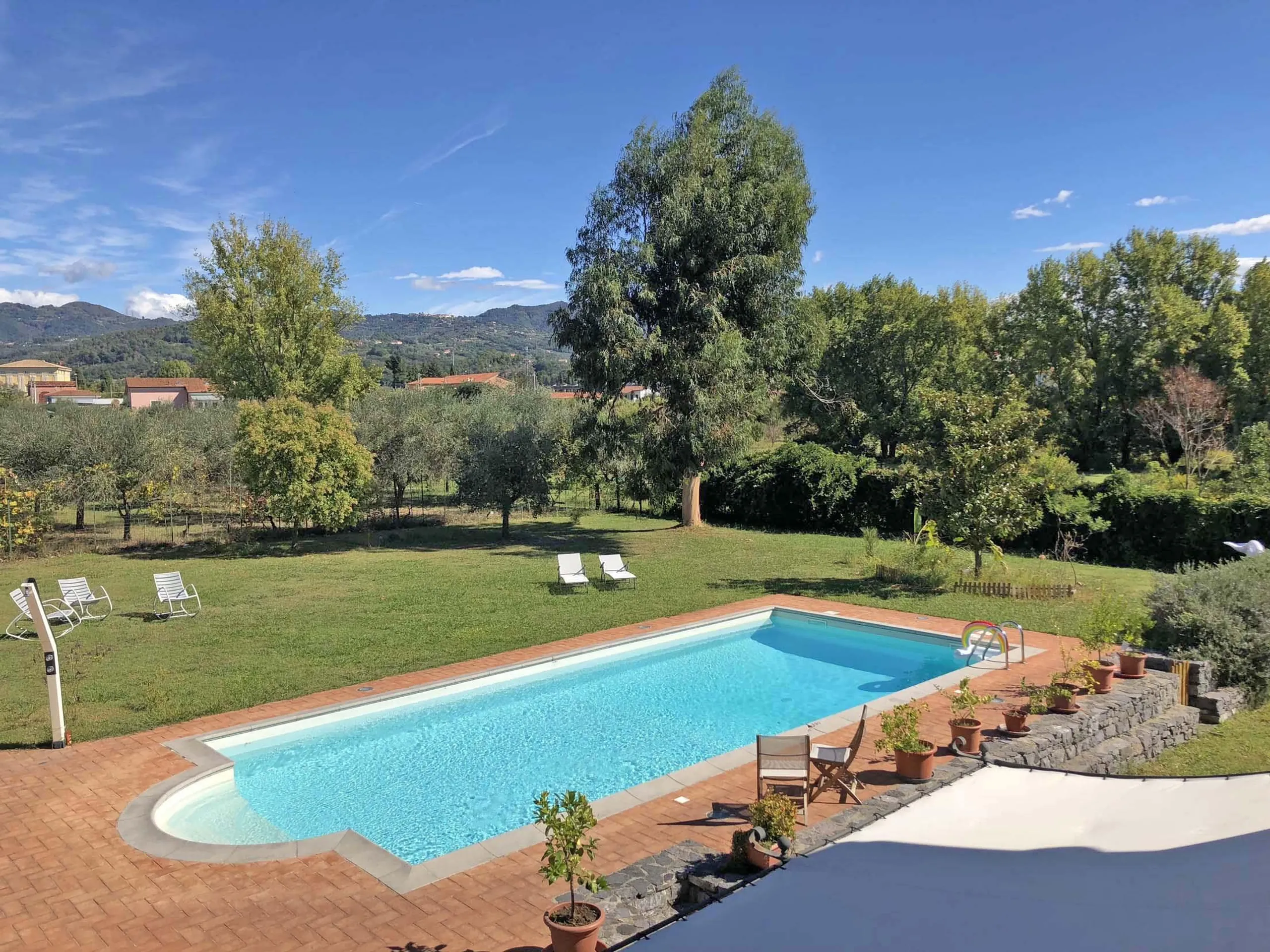 Charming Tuscan-Ligurian Villa with Private Pool, Mountain Views — photograph 2