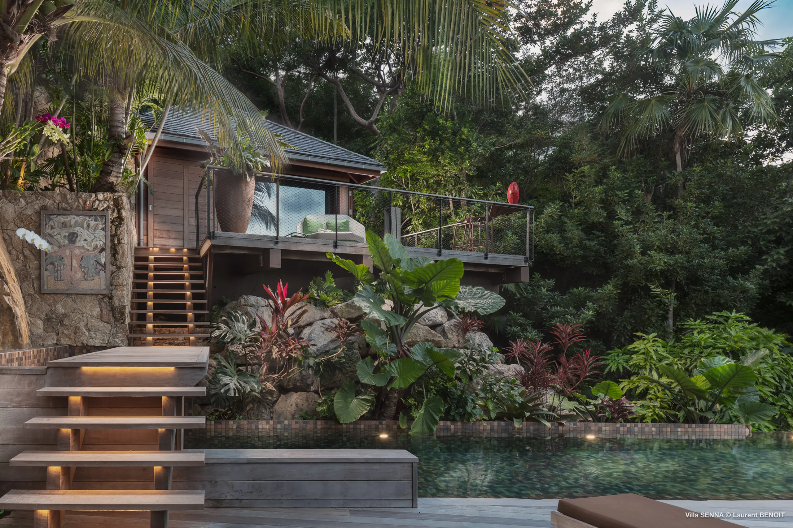Family-Friendly St. Jean Villa – Private Bungalows, Heated Pool & Tropical Gardens — photograph 5