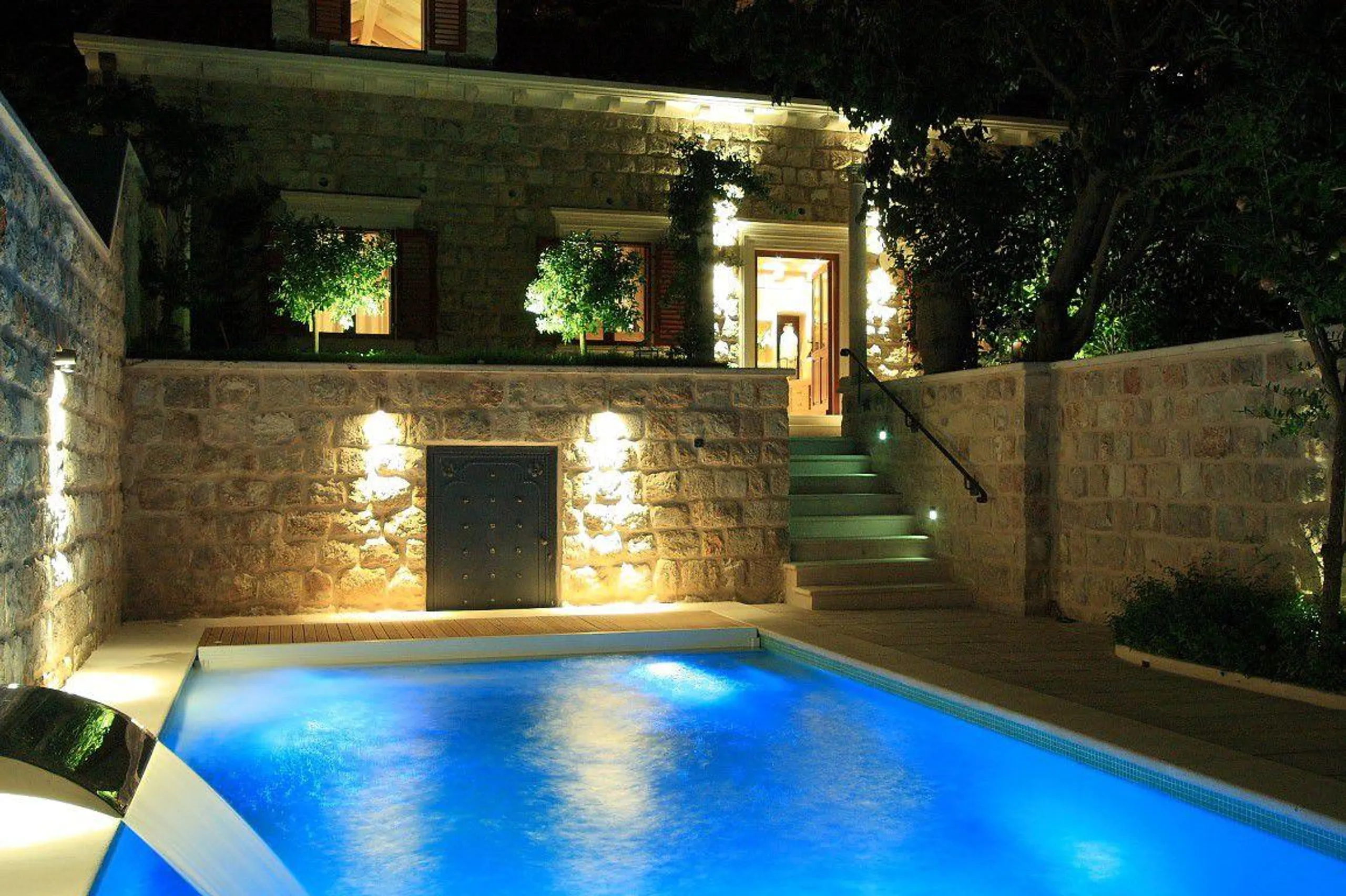 Splendid Stone Villa with Pool and Private Gym, Dubrovnik