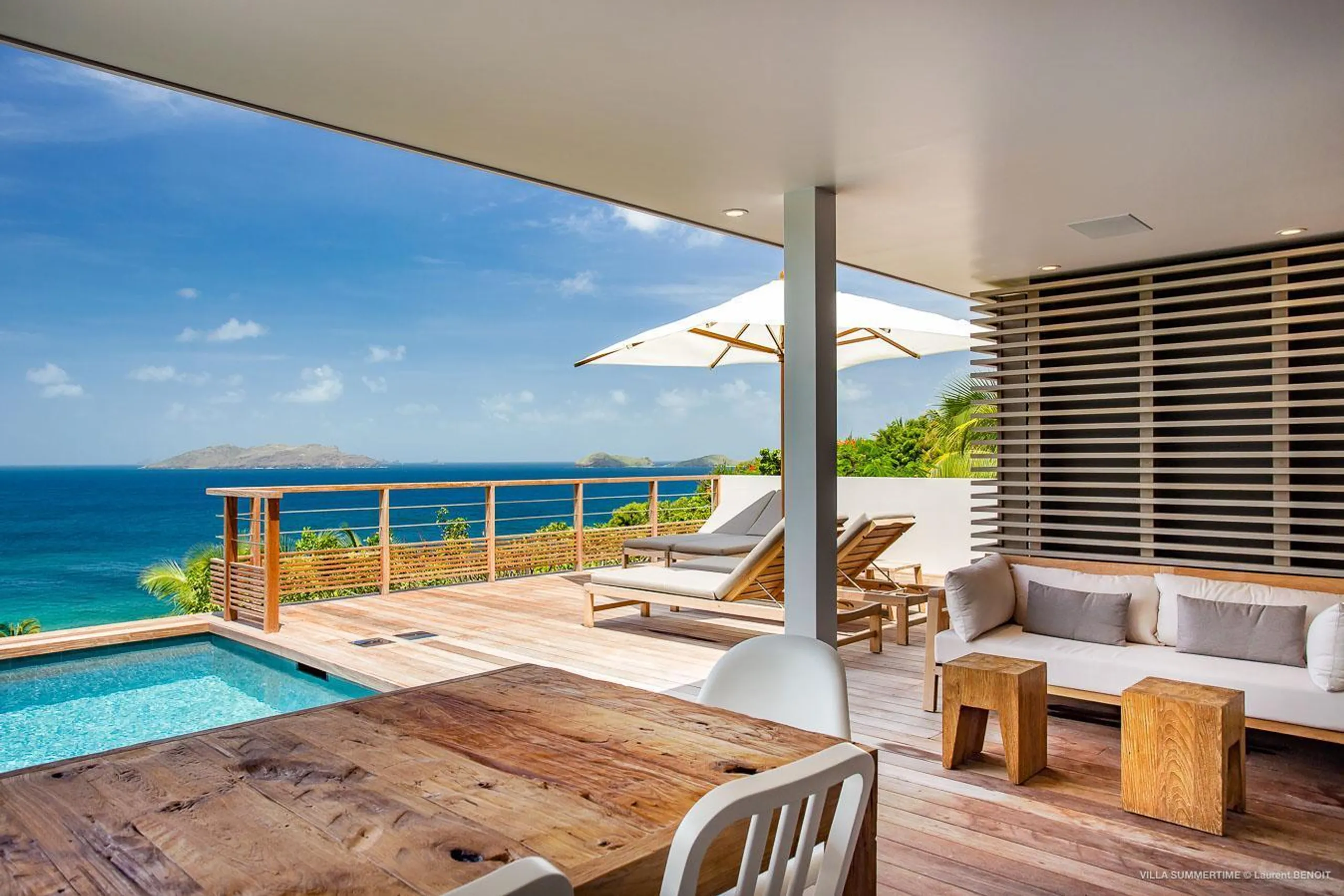 Classy Oceanview Estate with Private Pool and Walks to Beach — photograph 2
