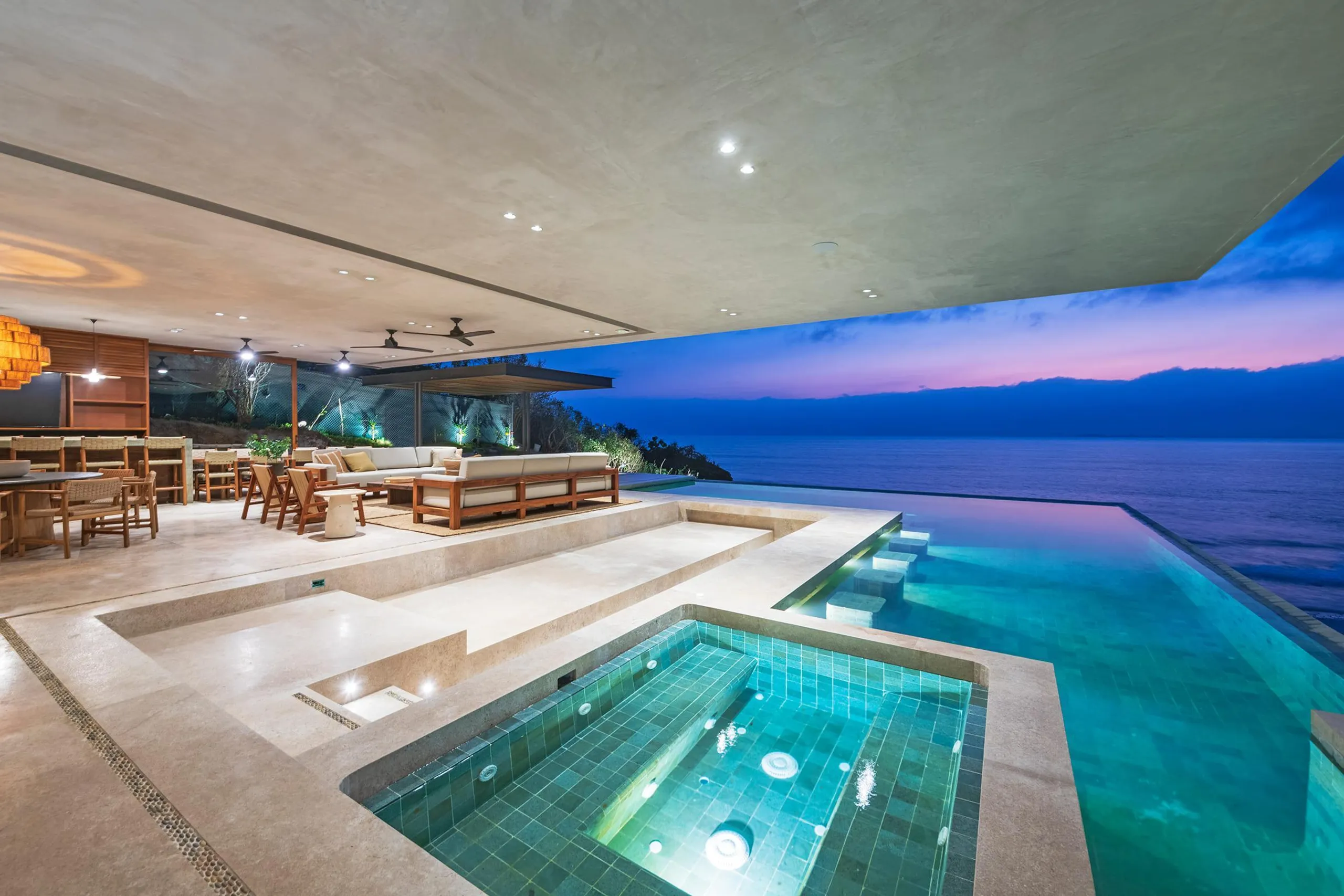 Bolongo Hillside Estate with Infinity Pool and Endless Ocean Views, Punta Mita