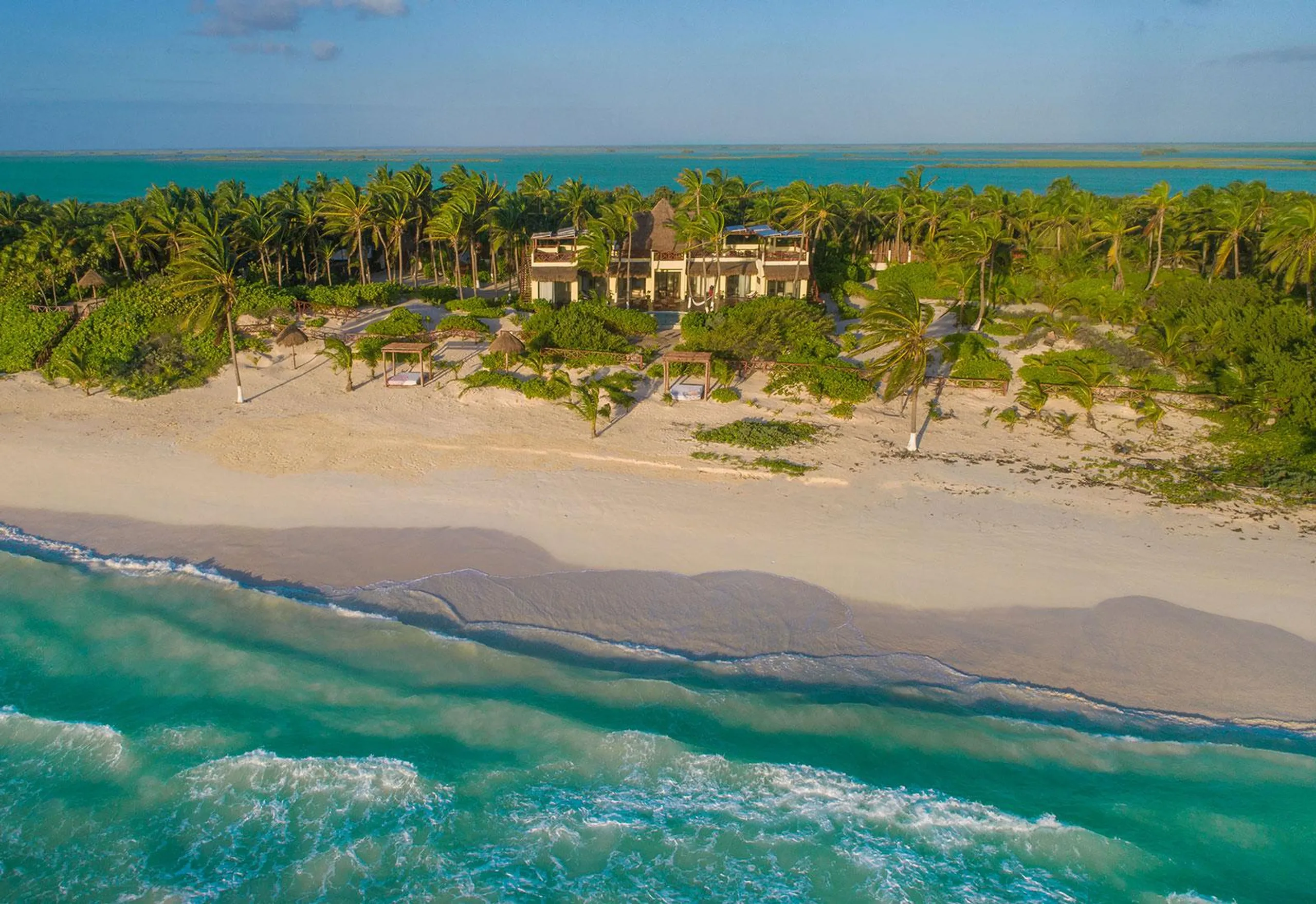 Luxury Beachfront Riviera Maya Villa in Sian Ka'an with Resort Pool — photograph 12
