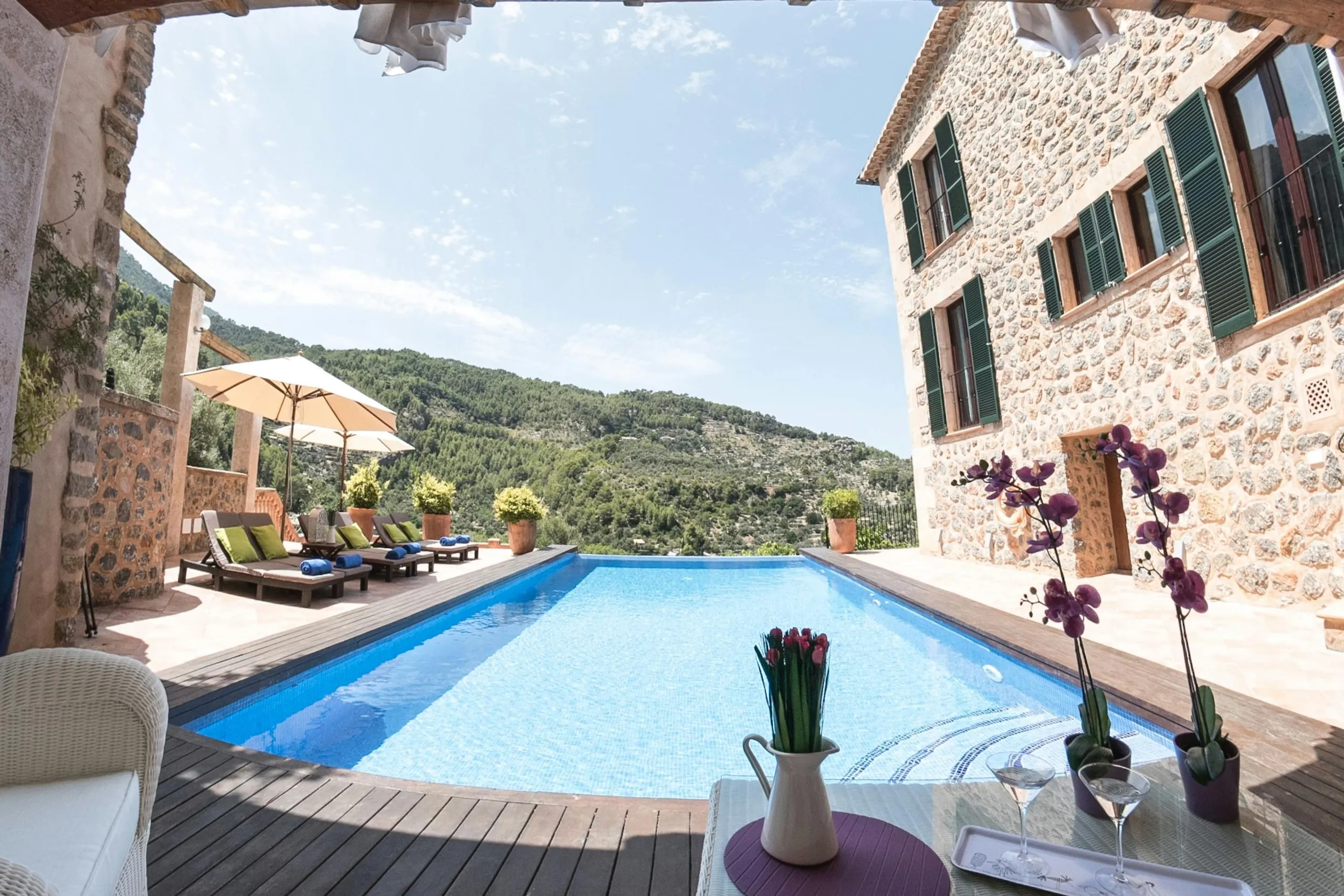 Grand Luxury Estate in Mallorca with Infinity Pool and Outdoor Grill — photograph 5