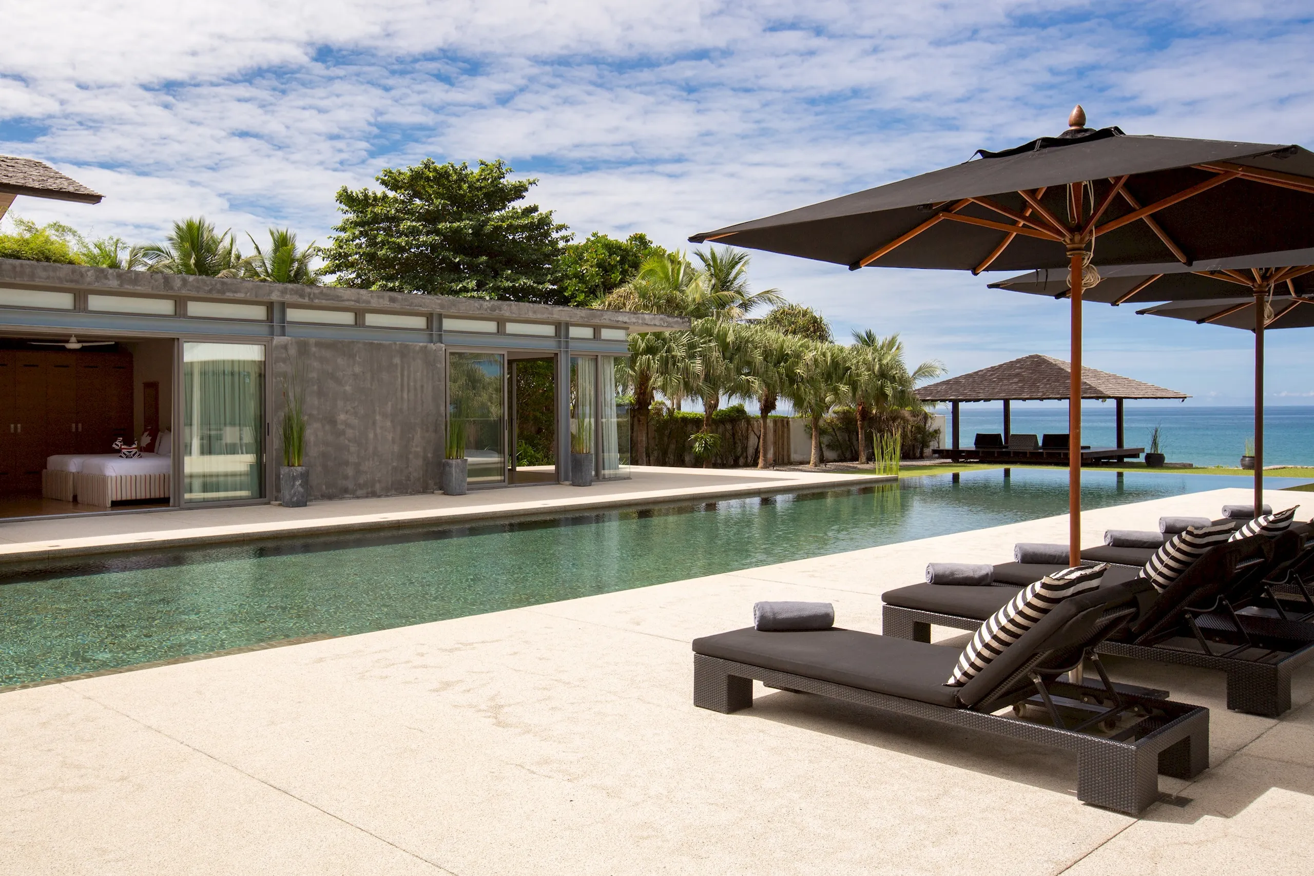 Stunning Panoramic View Villa with Infinity Pool — photograph 3