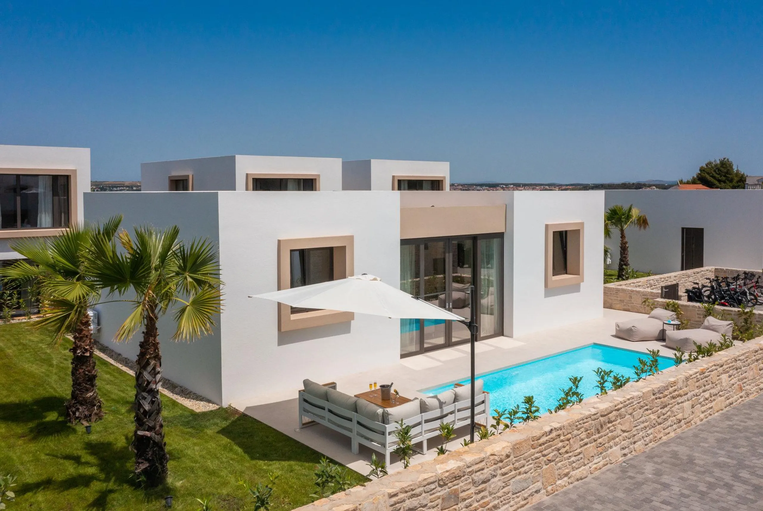 Tempting Beachfront Villa with Pool and Sea Views, Tkon