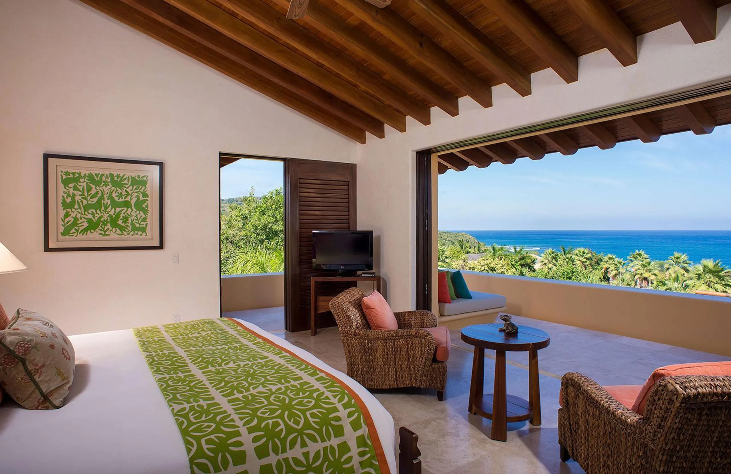 Kupuri Beach Front Grand Estate with Multiple Infinity Pools and Panoramic Ocean Views — photograph 7