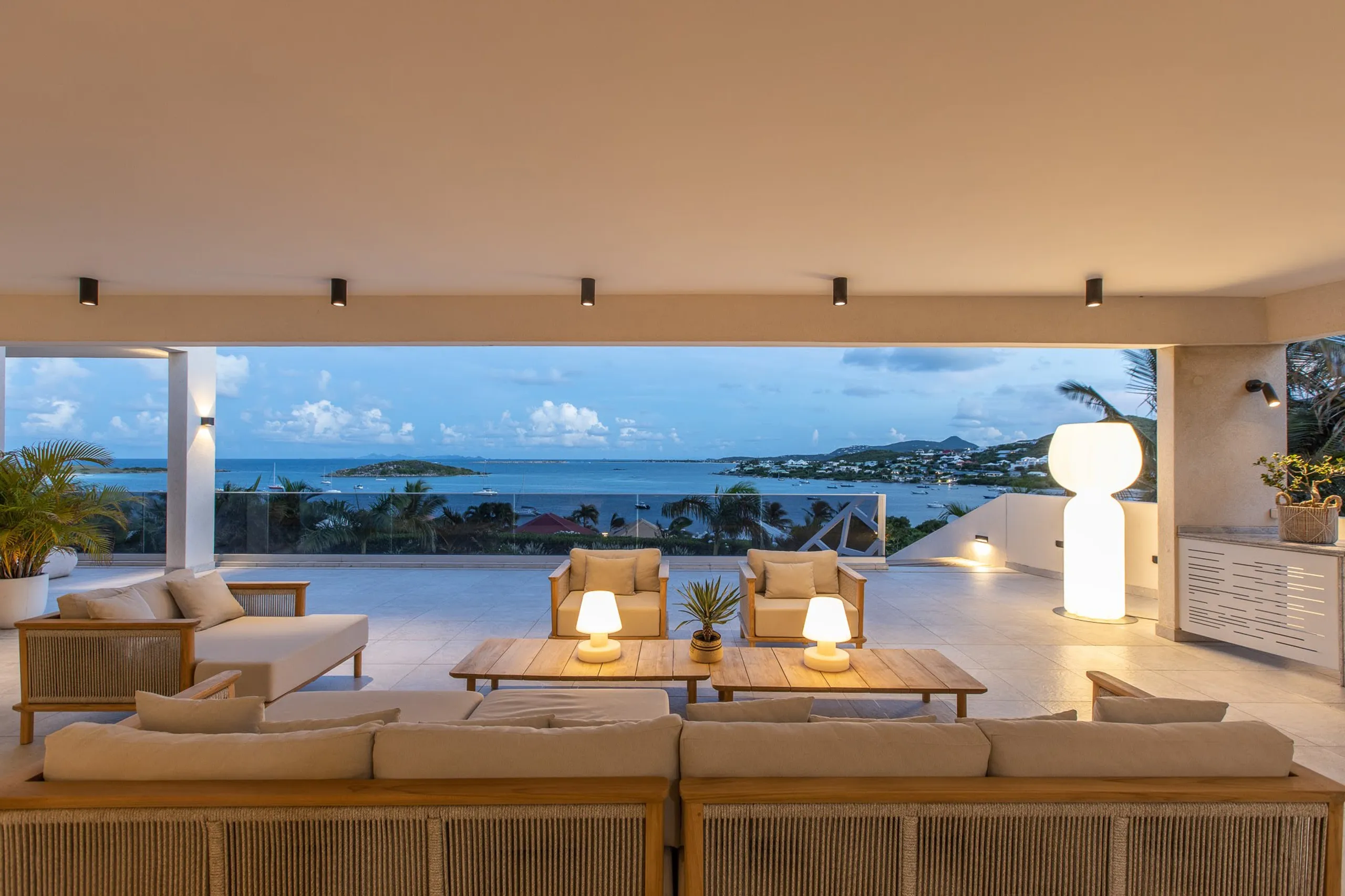 Deluxe Paradise in Cul De Sac with Private Pool and Panoramic Views of Pinel Island — photograph 9