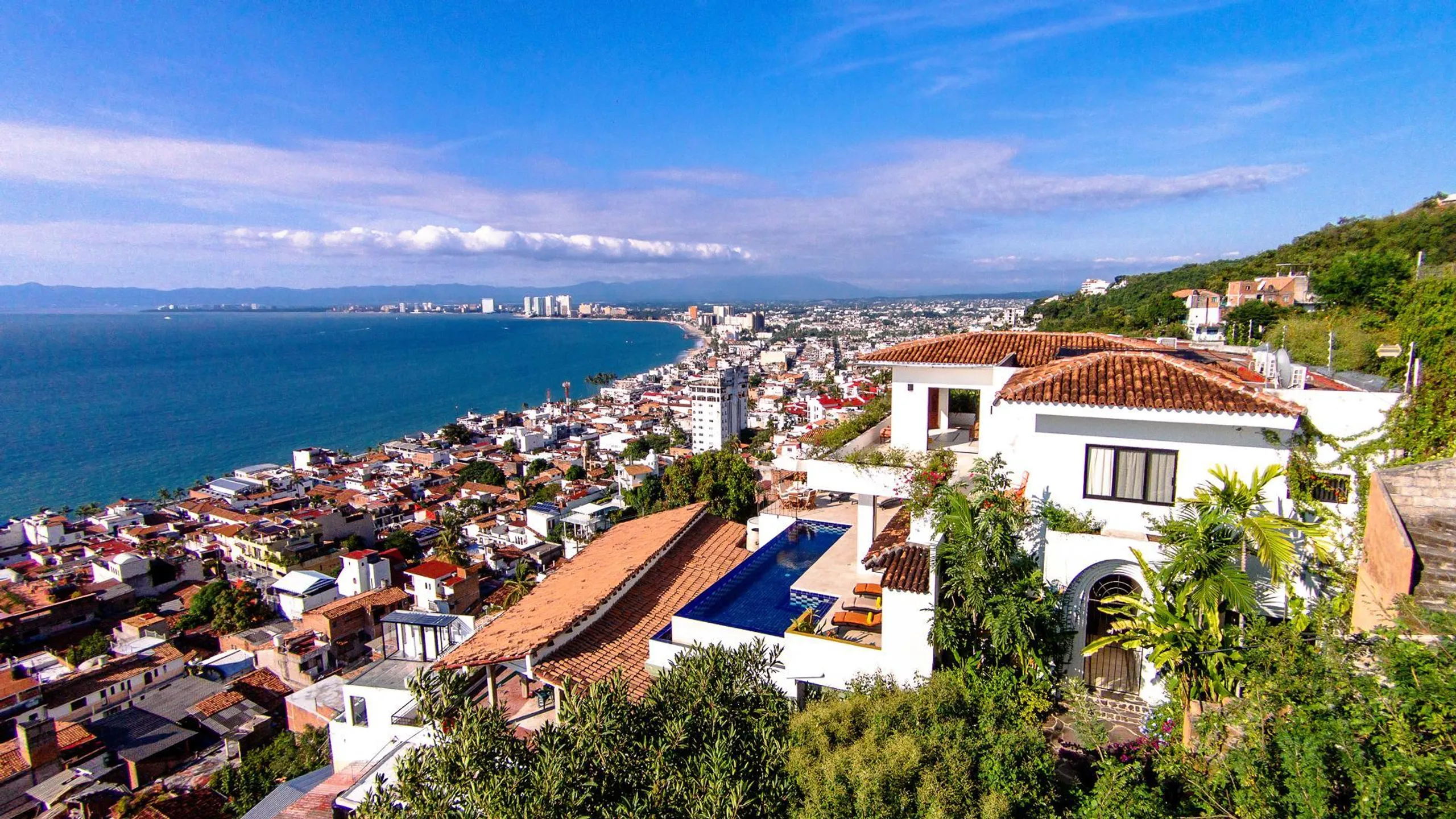 Stunning Puerto Vallarta Luxury Villa with Infinity Pool and Gorgeous Ocean Views — photograph 7