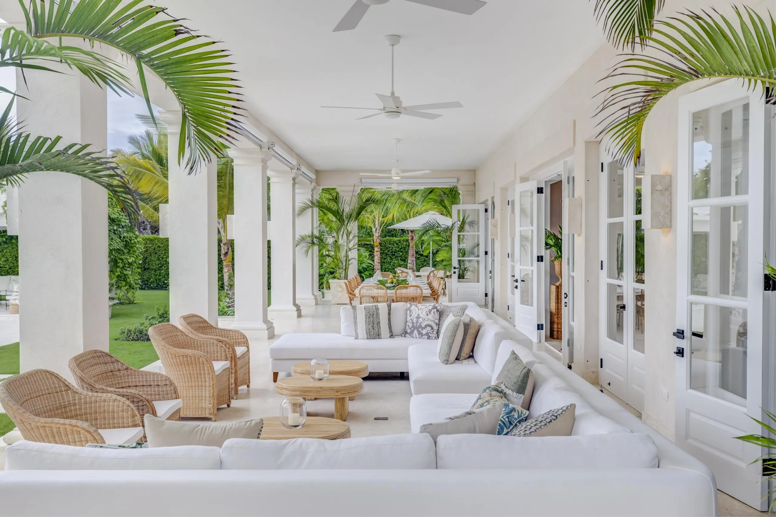Outstanding Tropical Villa with Invigorating Pool — photograph 6