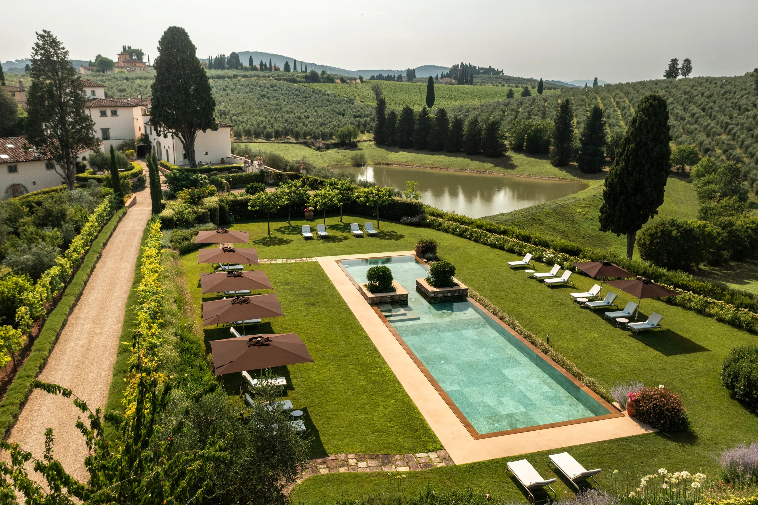 Exquisite Renaissance-Style Villa with Private Pool, Italian Garden and Florence Views — photograph 5