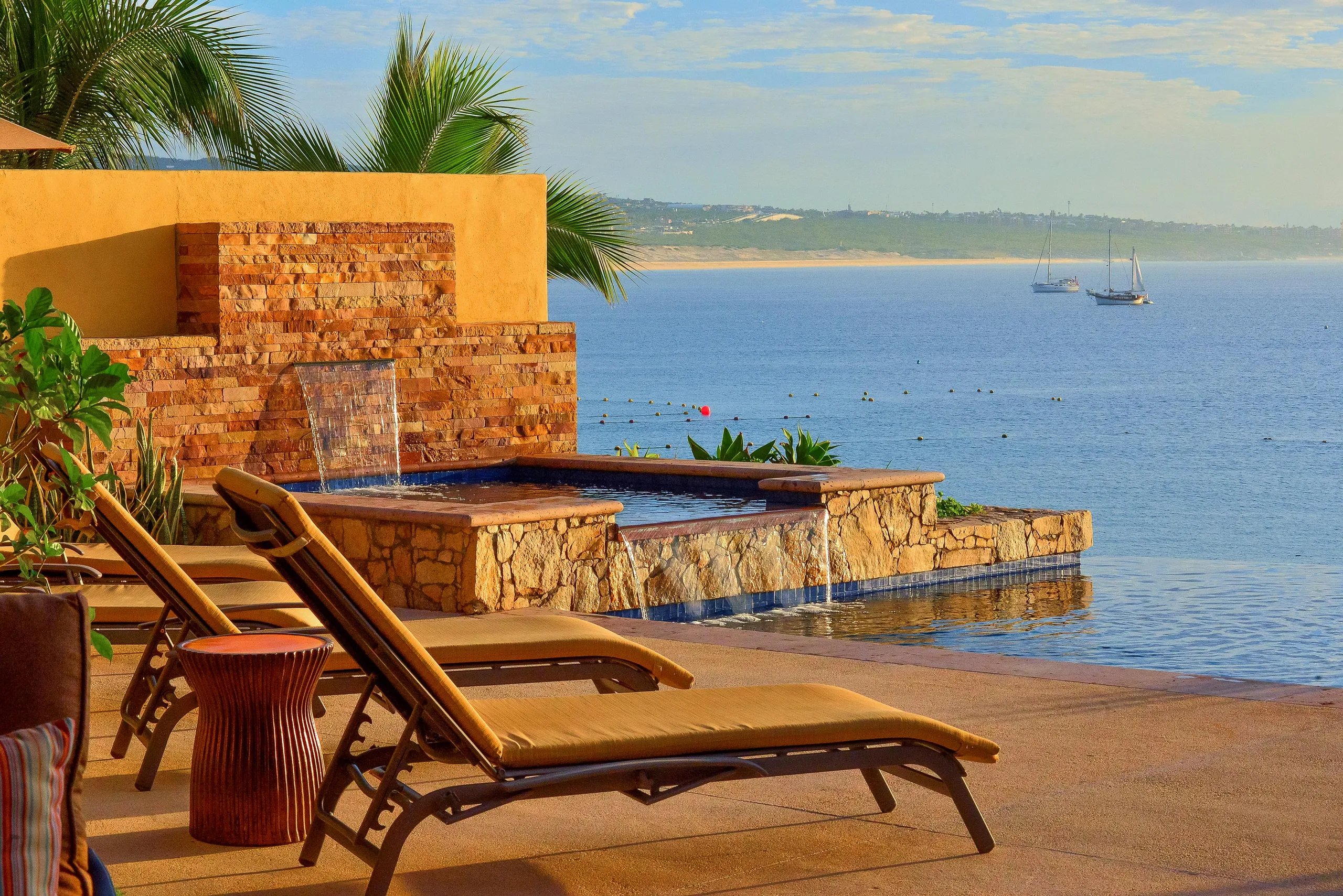Medano Beachfront Villa with Infinity Pool, Hot Tub and Ocean Views — photograph 5