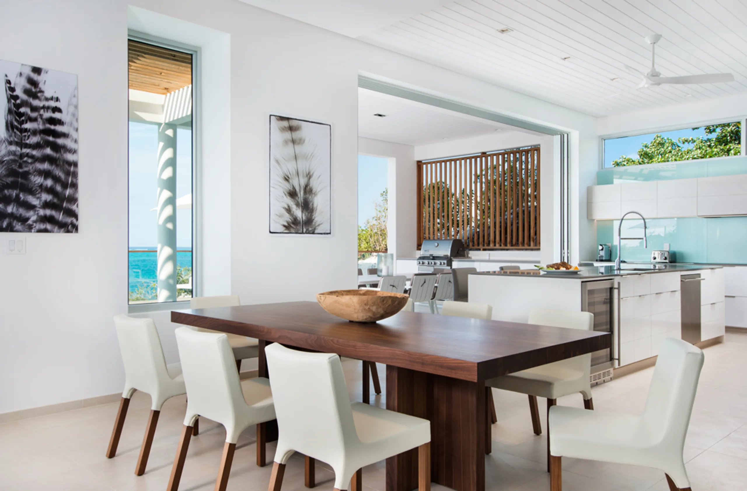 North Shore Modern Contemporary Luxury Villa: with Infinity Pool — photograph 10