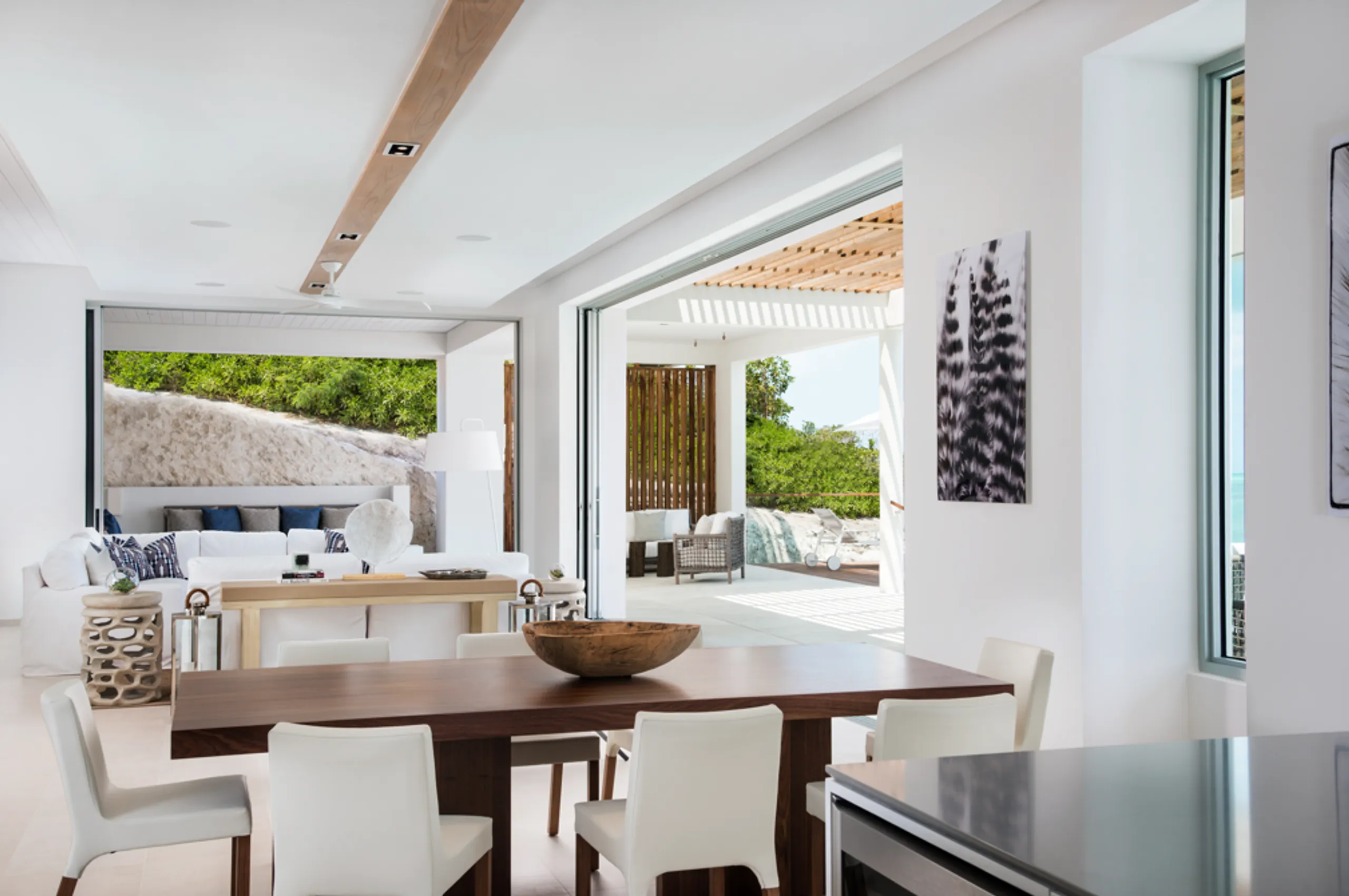 North Shore Modern Contemporary Luxury Villa: with Infinity Pool — photograph 7