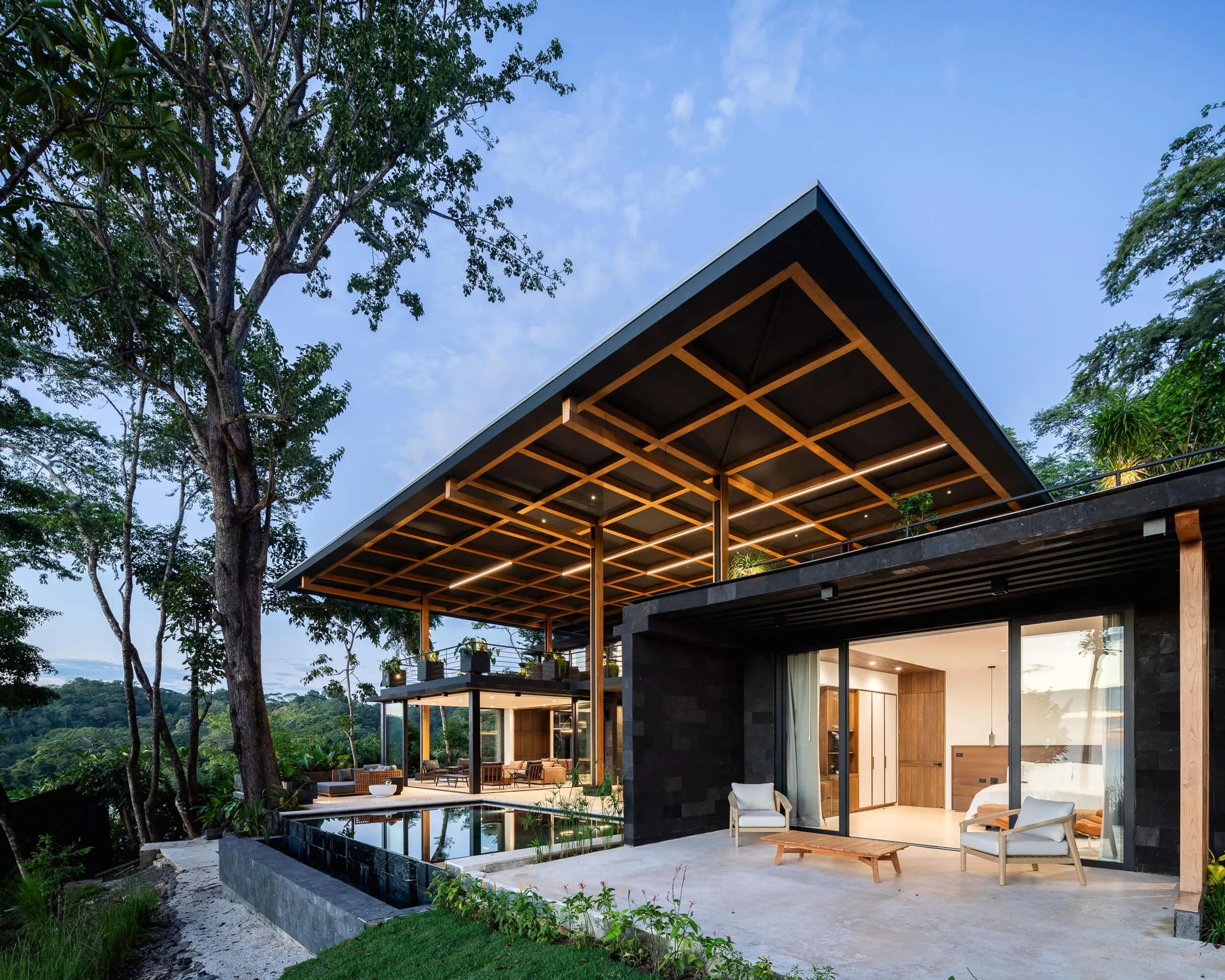 Santa Teresa's Finest Villa with Infinity Pool and Ocean Views — photograph 10