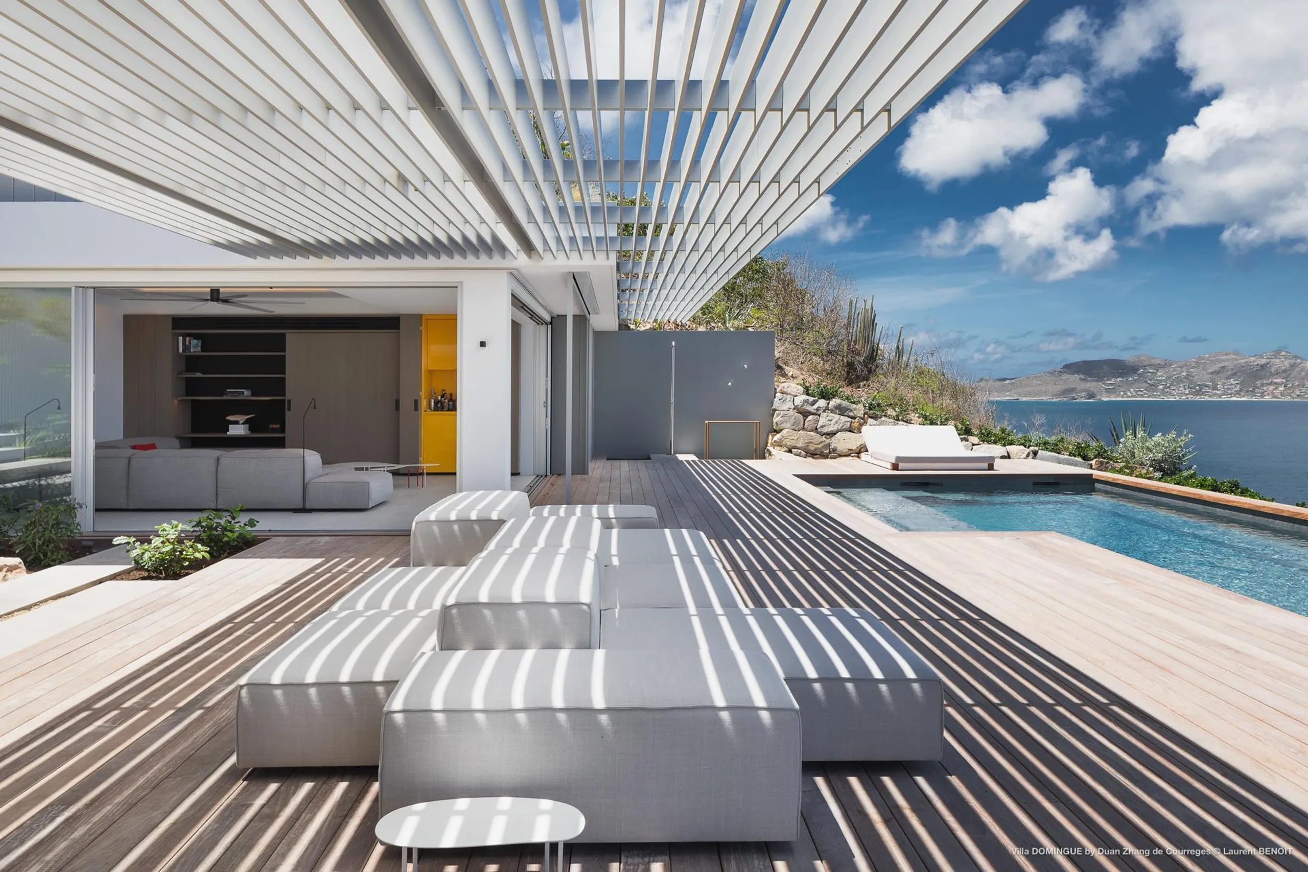 Dignified Oceanside Villa with Private Pool and Fitness Room, Pointe Milou