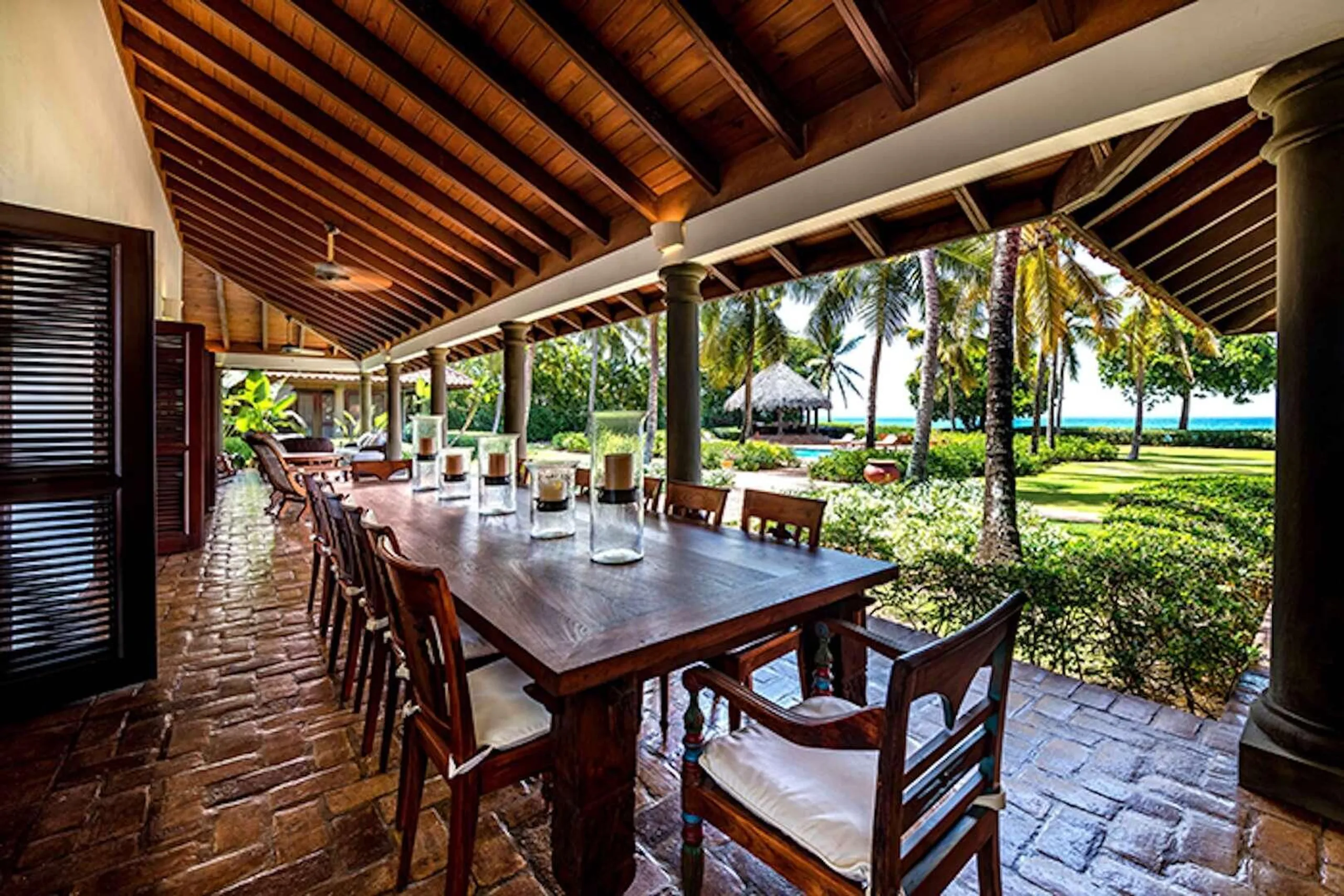 Beach Front Tranquility Villa with Private Pool and Caribbean Sea Views — photograph 9