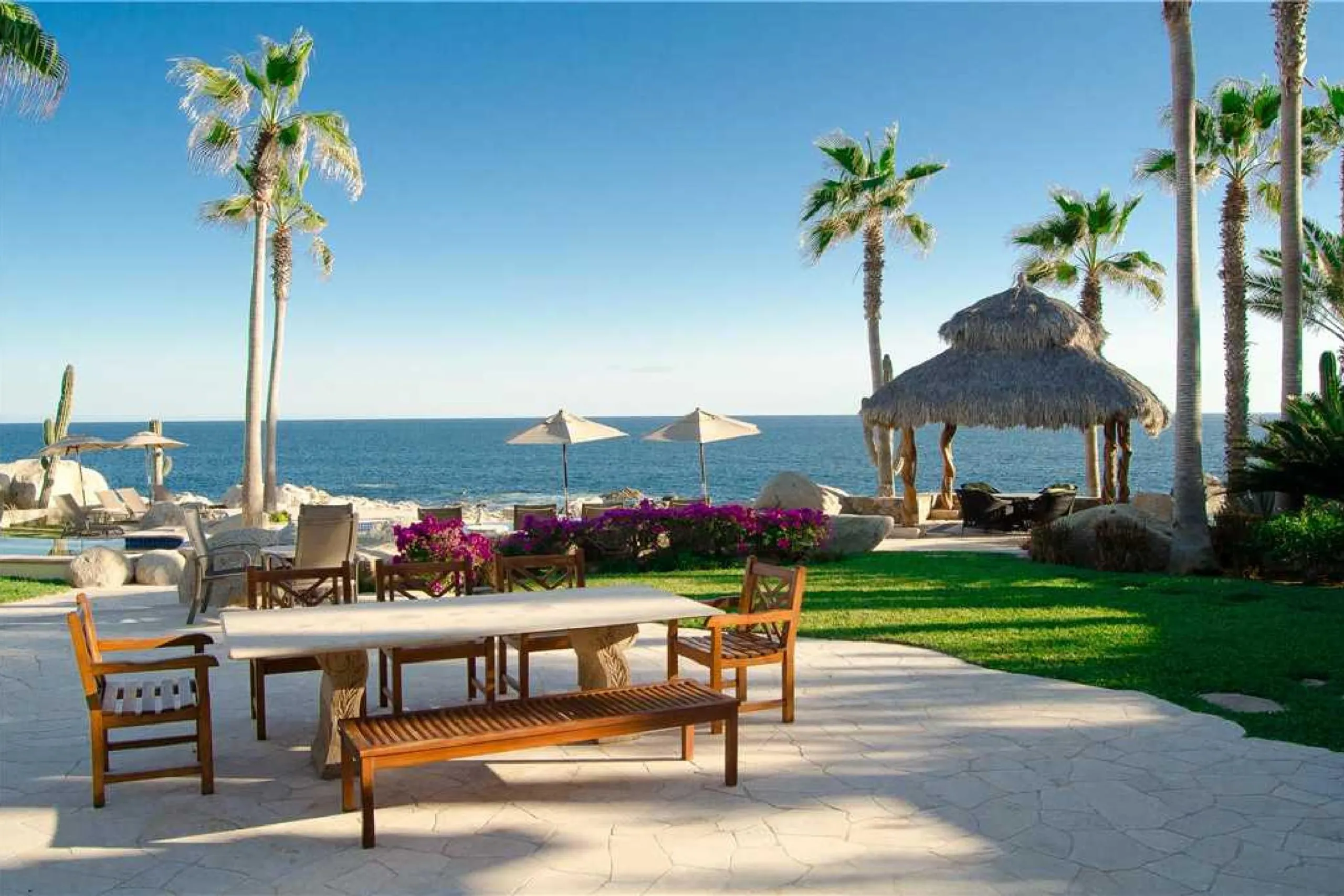 Lavish Waterfront Luxury Retreat in Punta Ballena with Private Pool and Walk to Beach — photograph 5