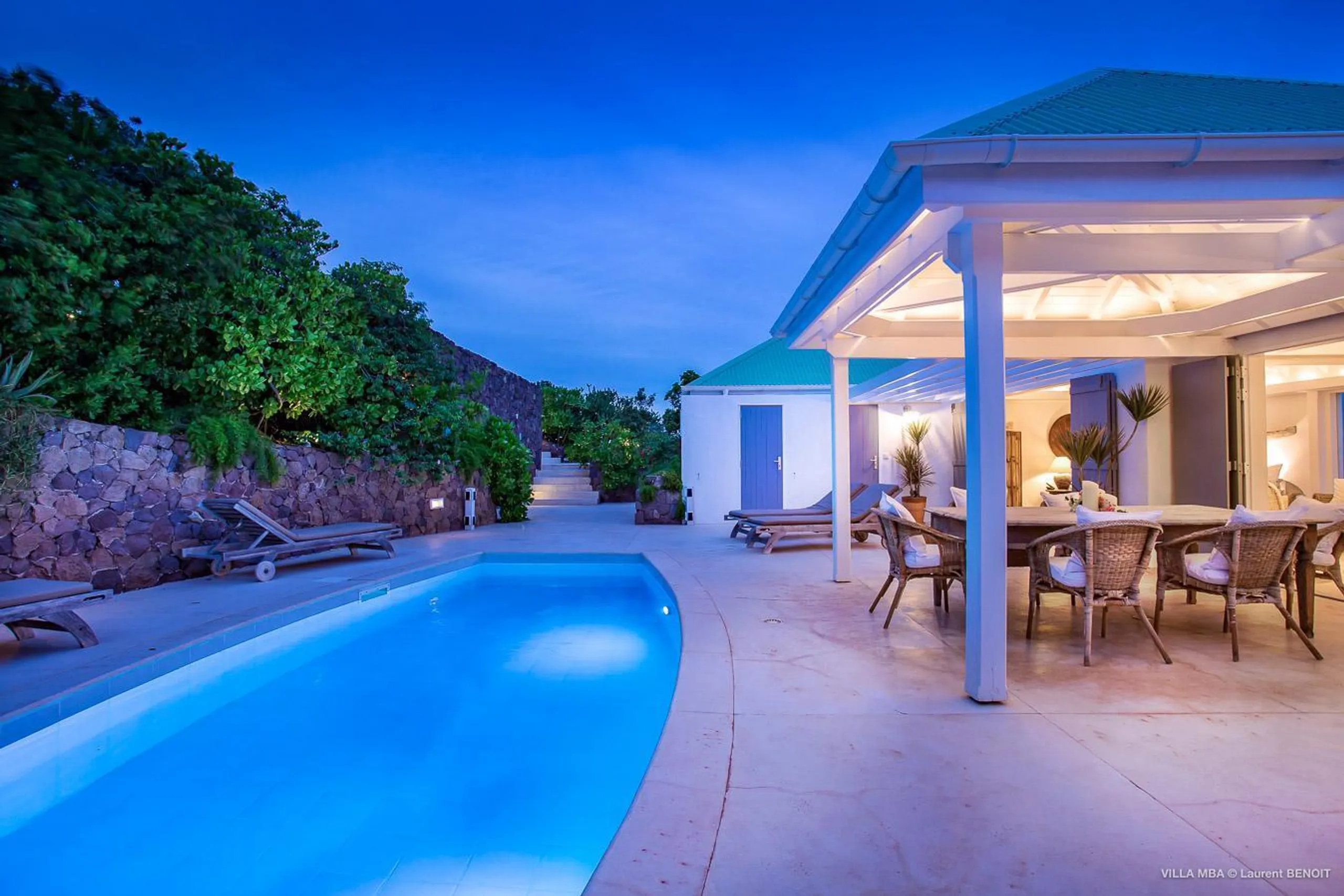 Elegant Seaside Villa with Private Pool and Walks to Beach, Pointe Milou